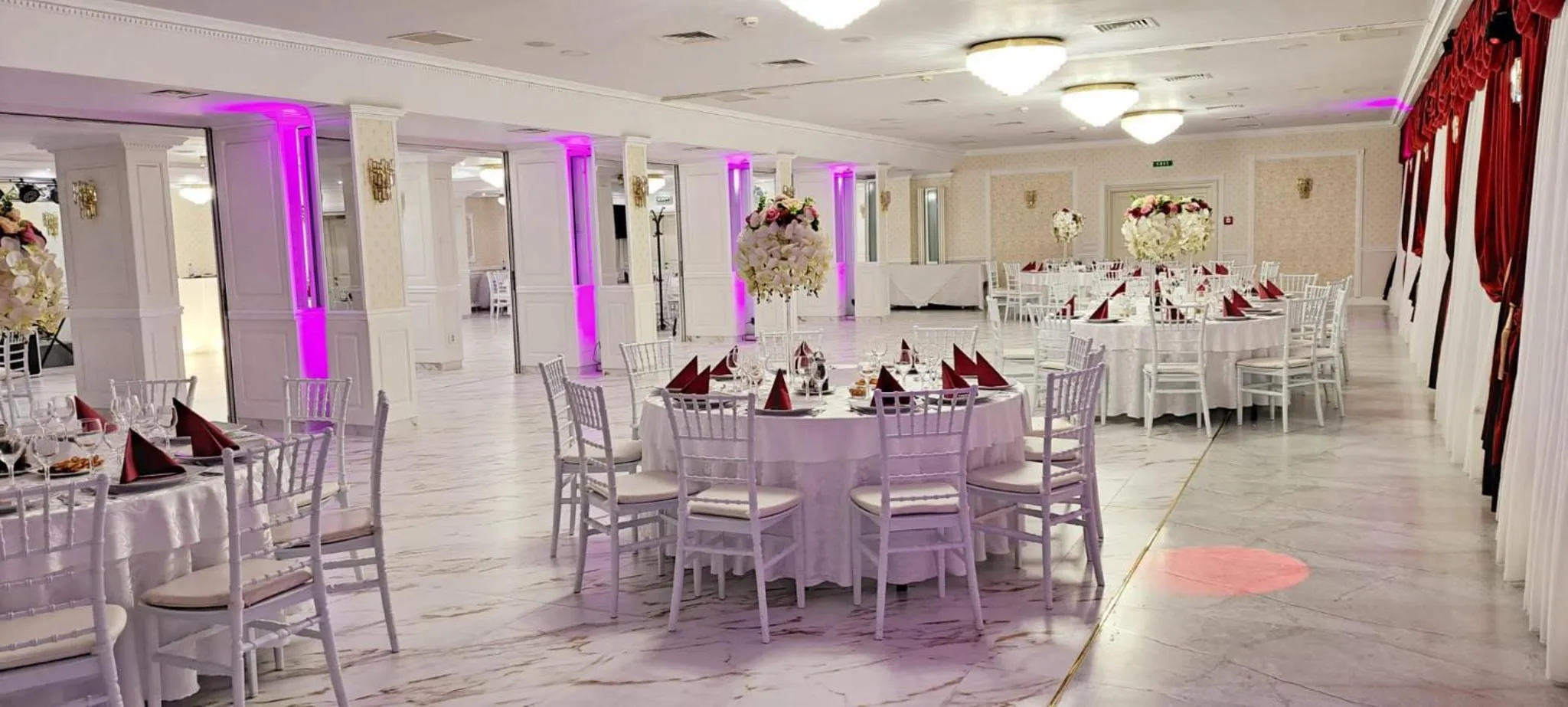 Restaurant/places to eat in Hotel Bulevard Prestige