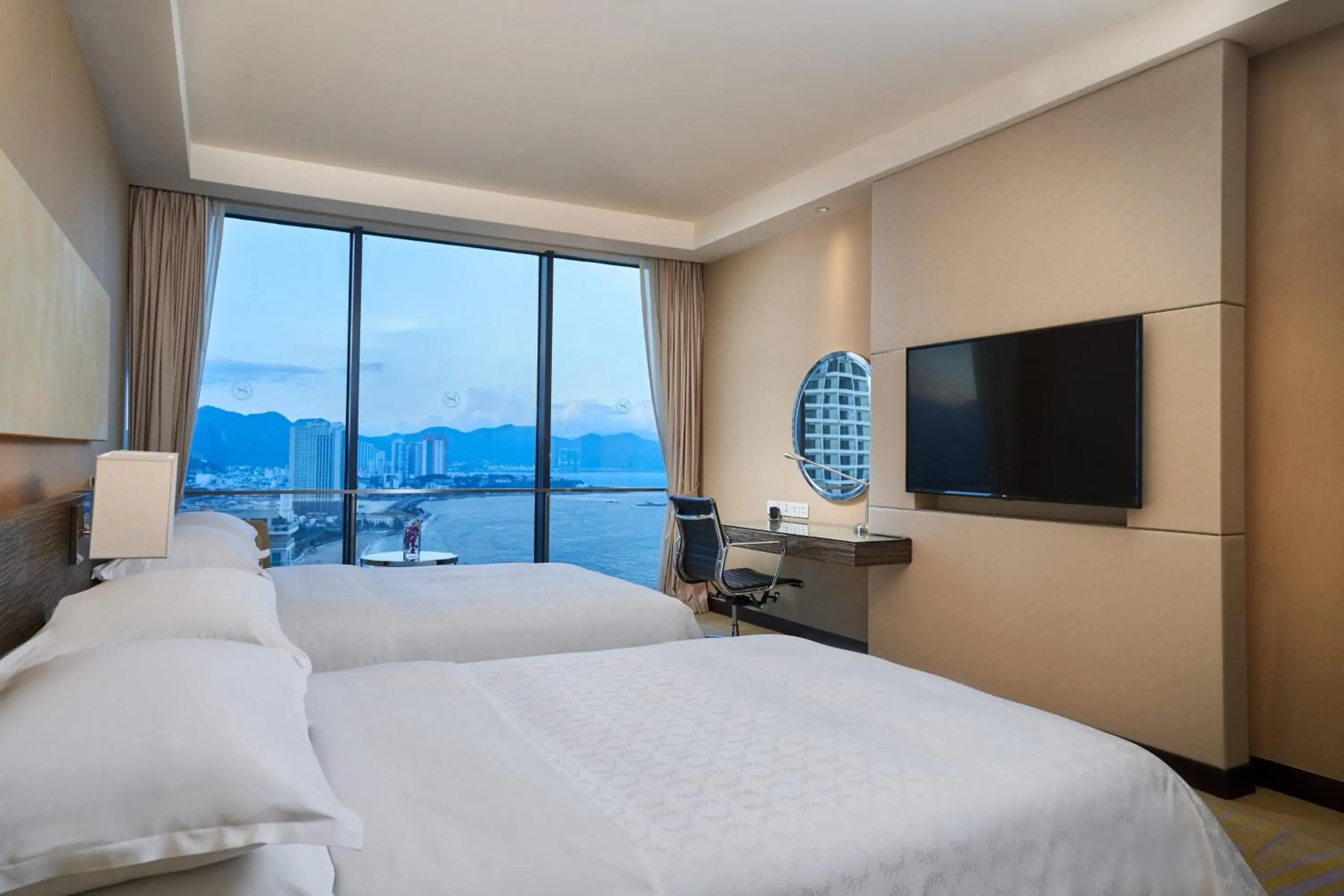 Two-Bedroom Apartment with Ocean View - High Floor in Sheraton Nha Trang Hotel & Spa Two-Bedroom Apartment with Ocean View - High Floor in Sheraton Nha Trang Hotel & Spa