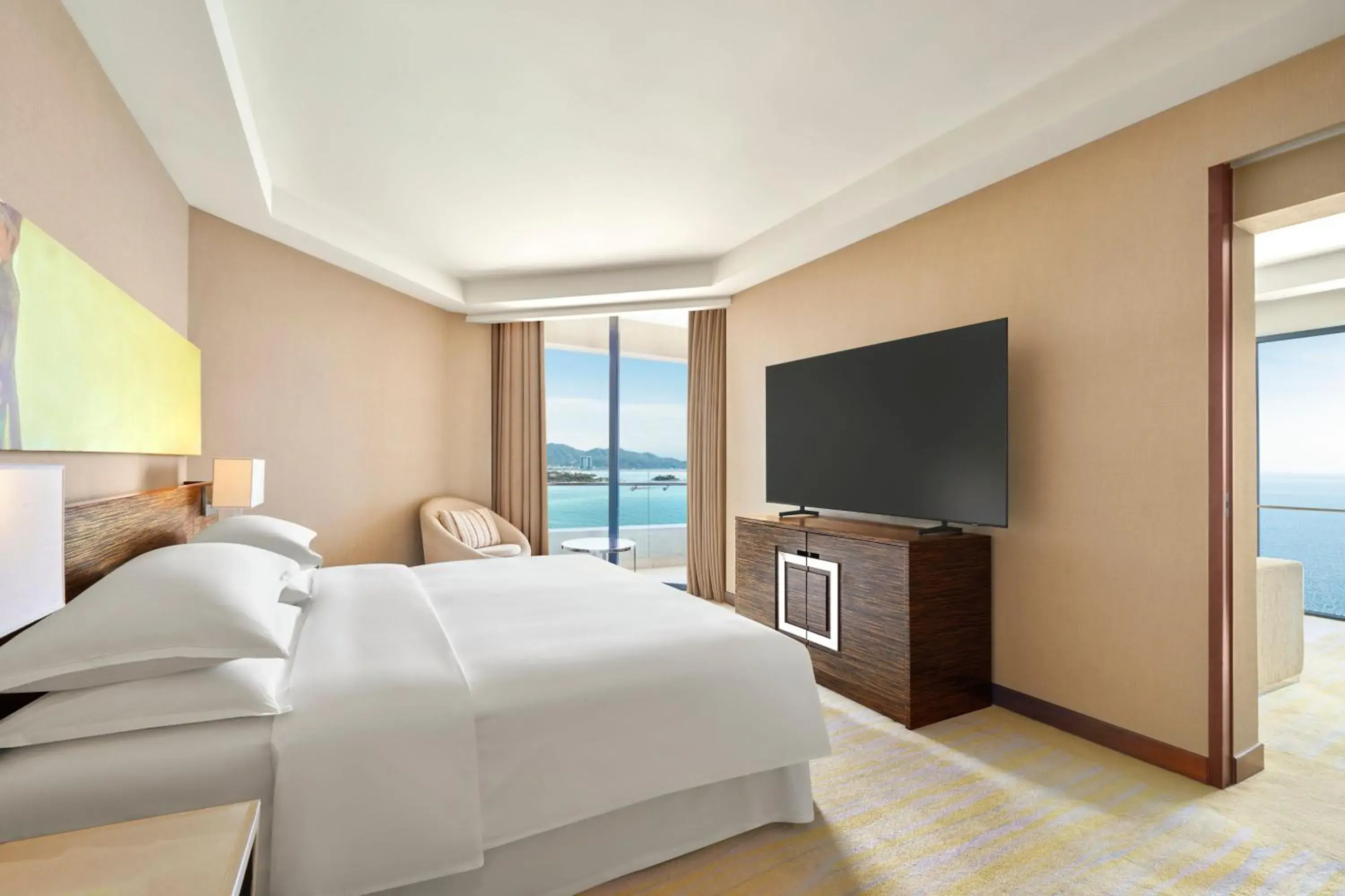 One-Bedroom Executive Suite with Ocean View and Balcony in Sheraton Nha Trang Hotel & Spa One-Bedroom Executive Suite with Ocean View and Balcony in Sheraton Nha Trang Hotel & Spa