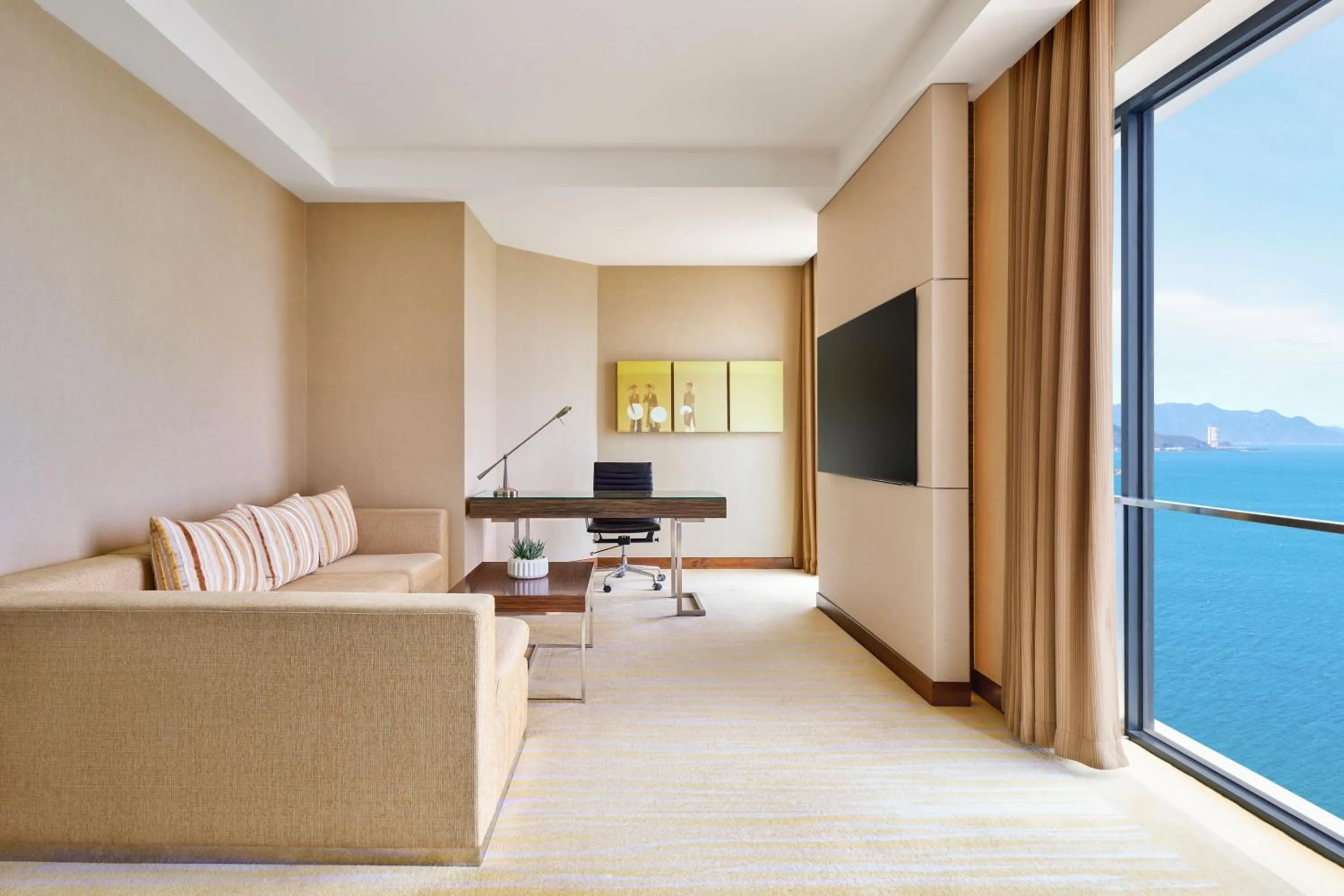 Living room in Sheraton Nha Trang Hotel & Spa