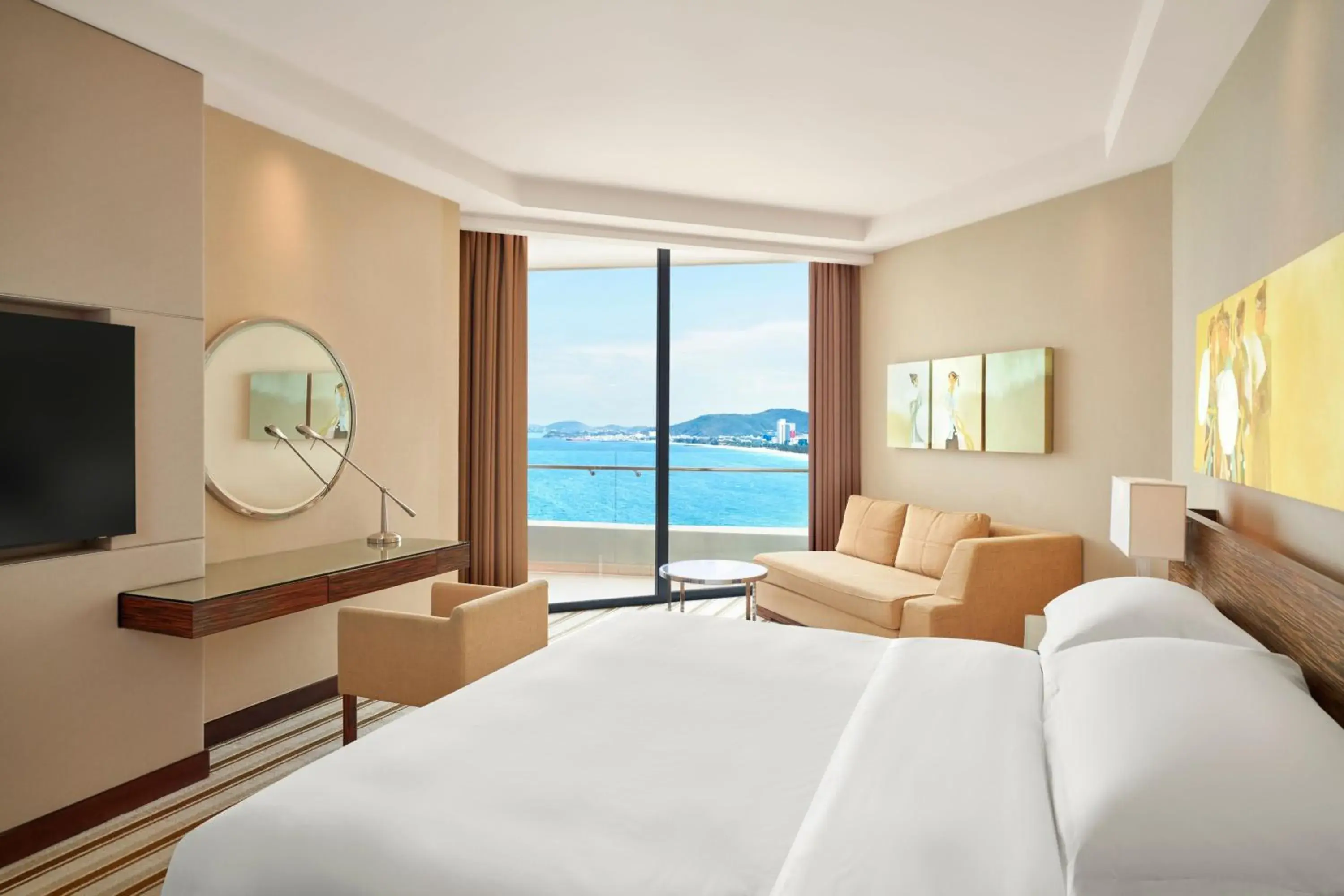 Club King, Club lounge access, Guest room, 1 King, Balcony in Sheraton Nha Trang Hotel & Spa Club King, Club lounge access, Guest room, 1 King, Balcony in Sheraton Nha Trang Hotel & Spa