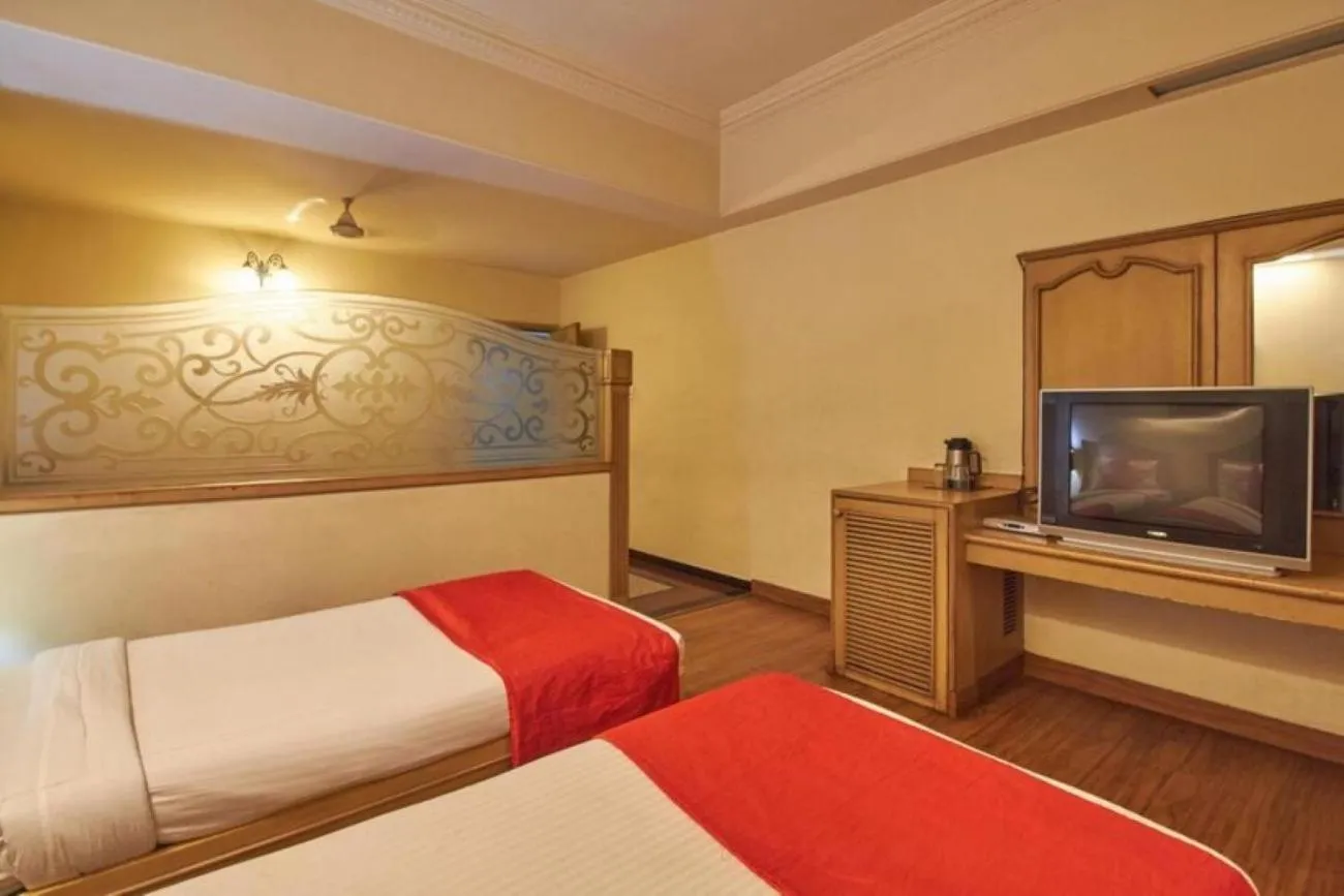 Bedroom, Bed in Park Palace Hotel