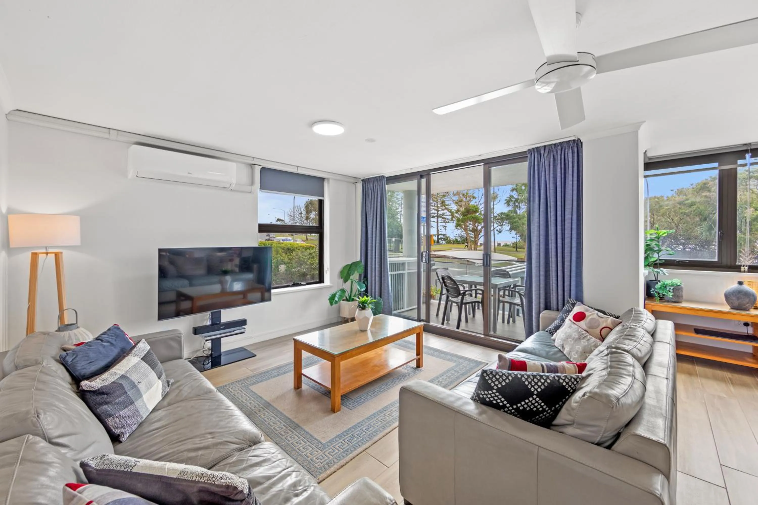 Living room in Windward Apartments