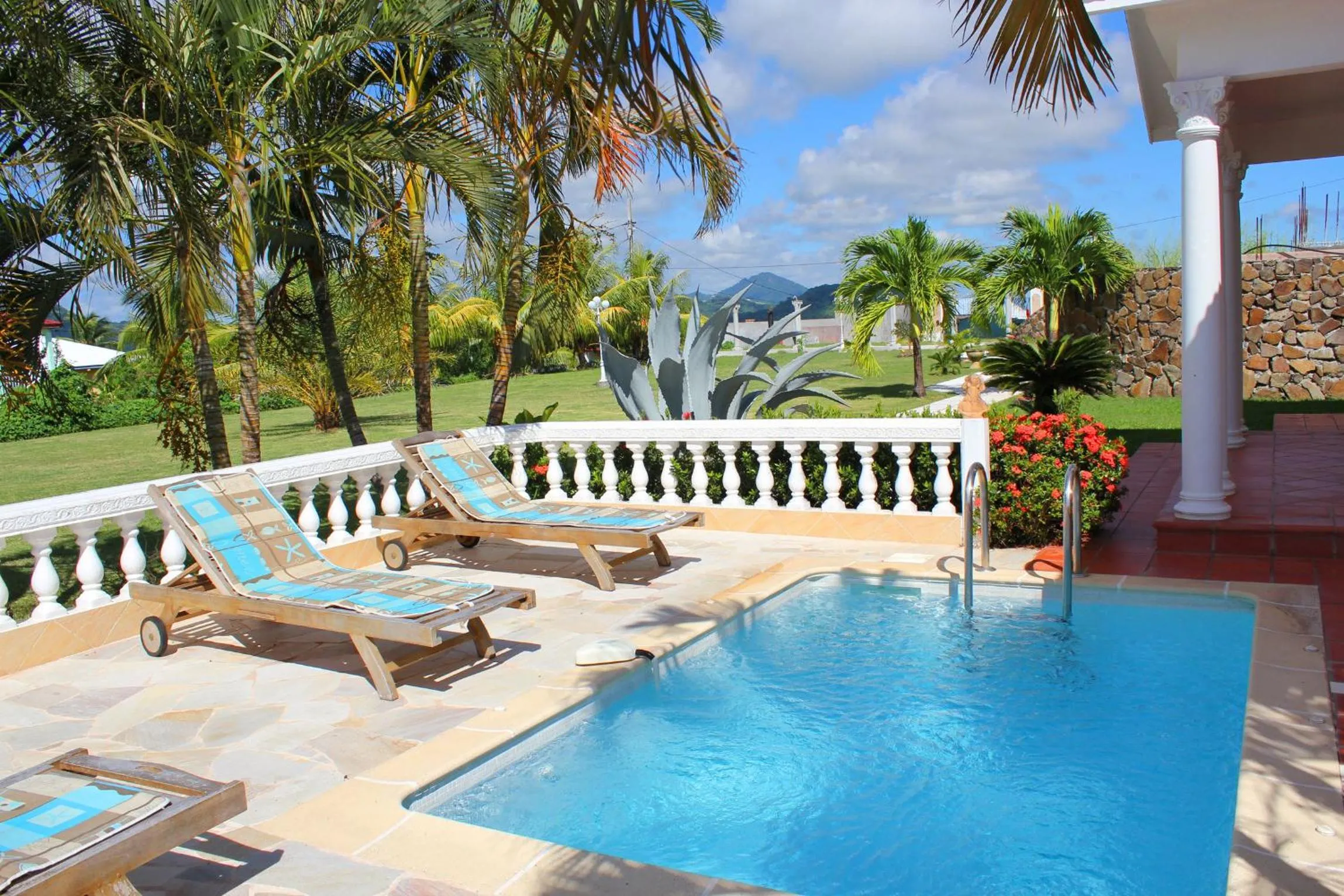 Villa de charme avec piscine MQMA07