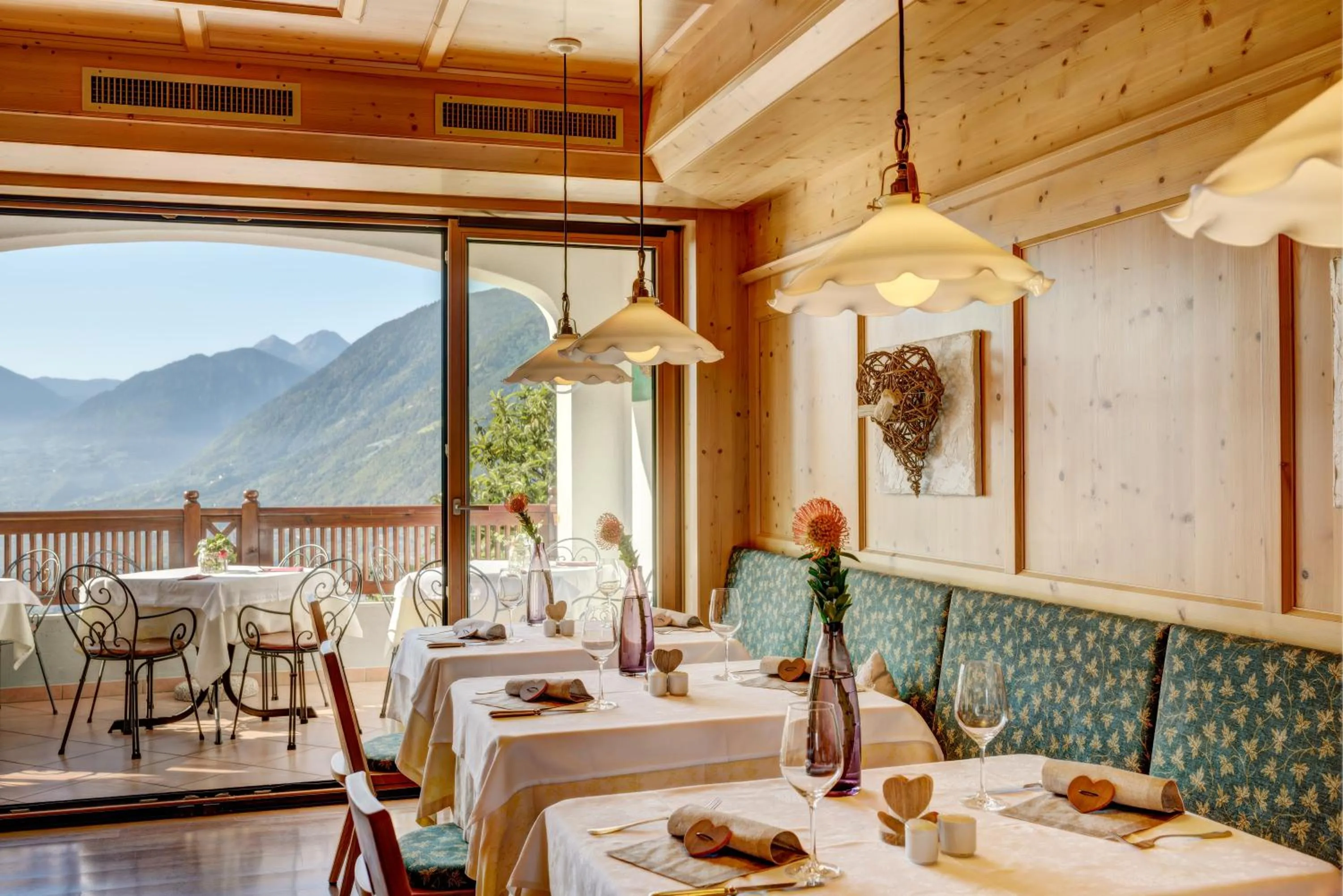 Restaurant/places to eat in Small Hotel Sonne