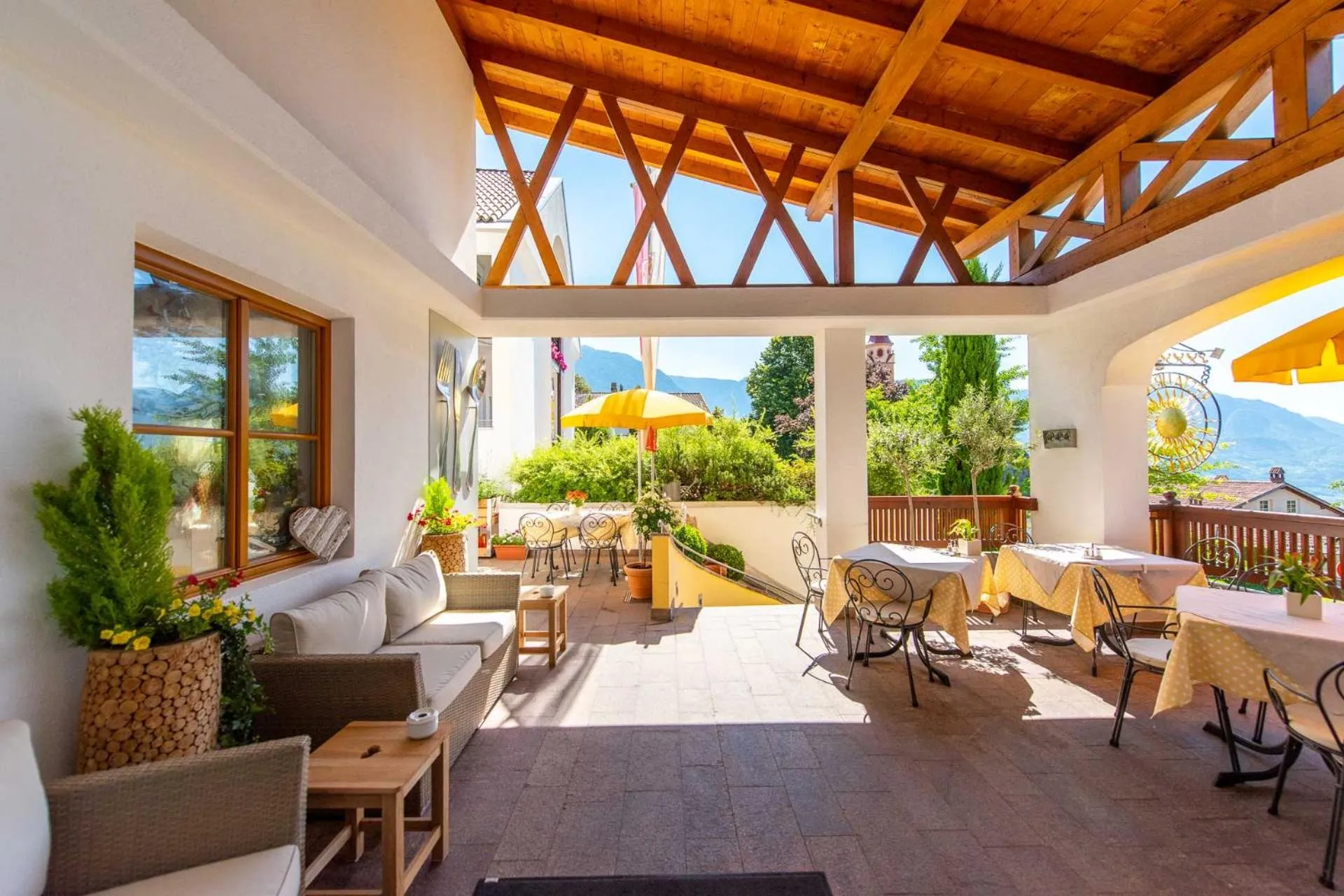 Restaurant/places to eat in Small Hotel Sonne