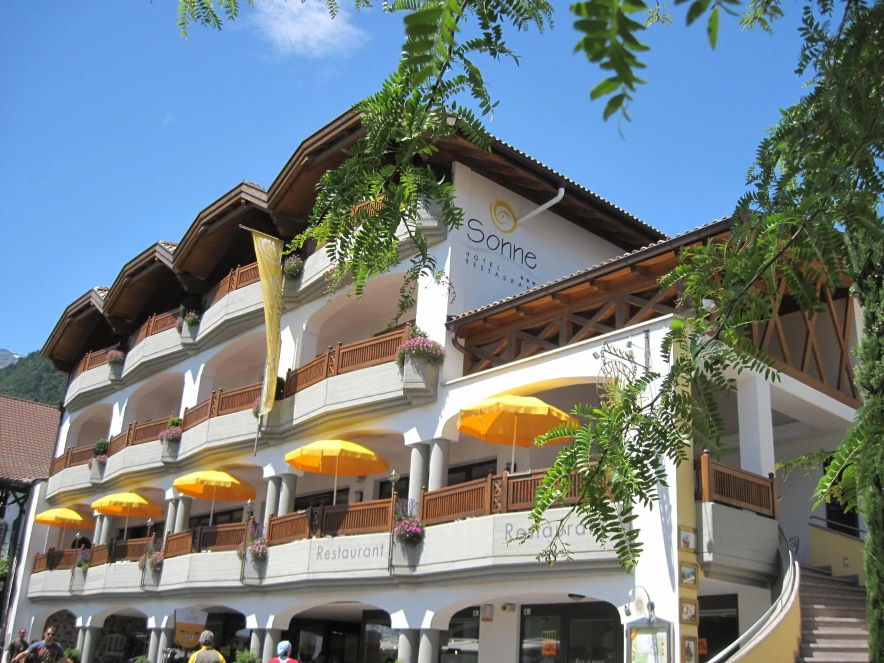 Facade/entrance in Small Hotel Sonne