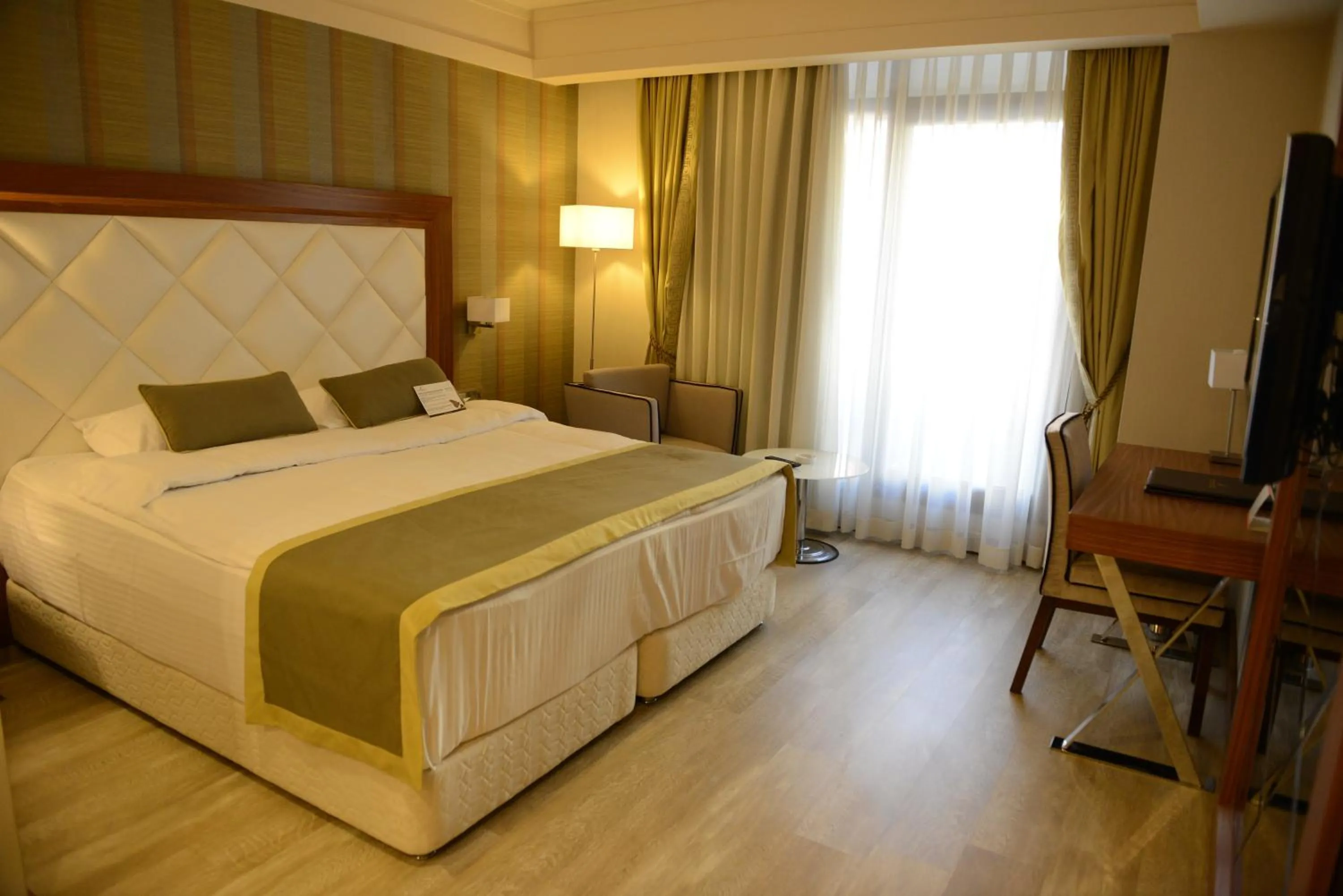 Photo of the whole room, Bed in Adana Plaza Hotel