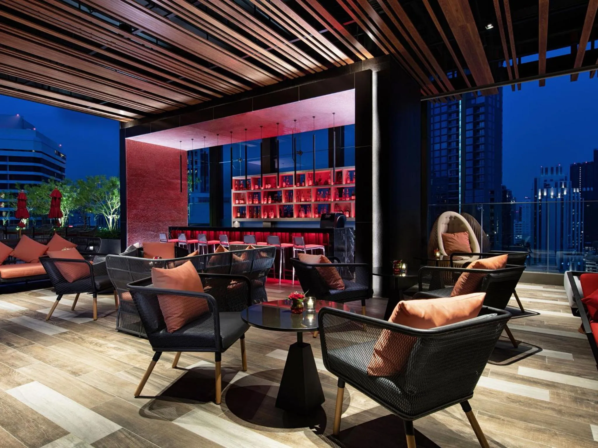 Lounge or bar in ibis Styles Bangkok Sukhumvit 4