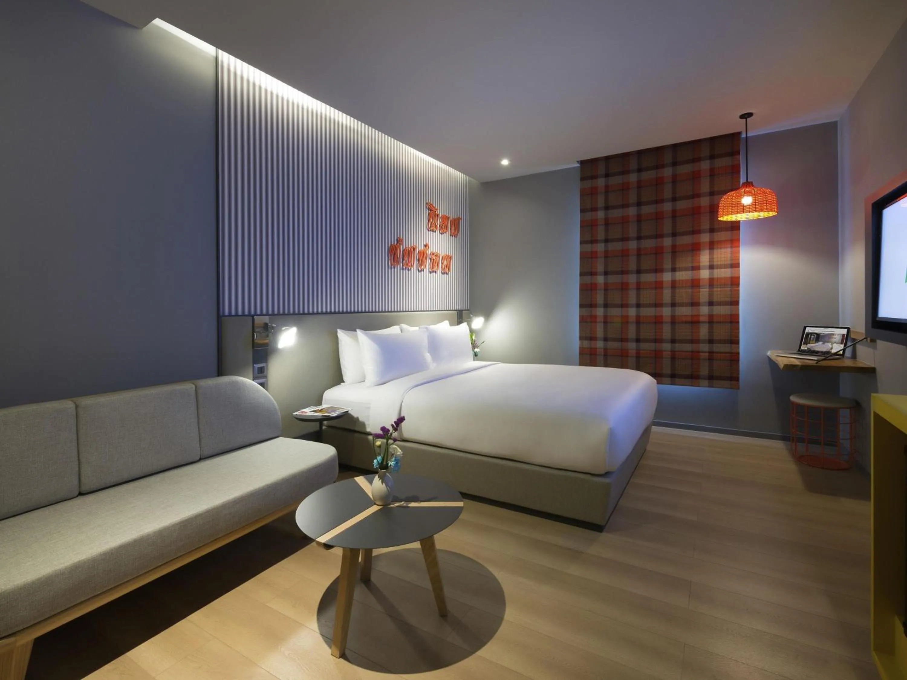 Bedroom, Bed in ibis Styles Bangkok Sukhumvit 4