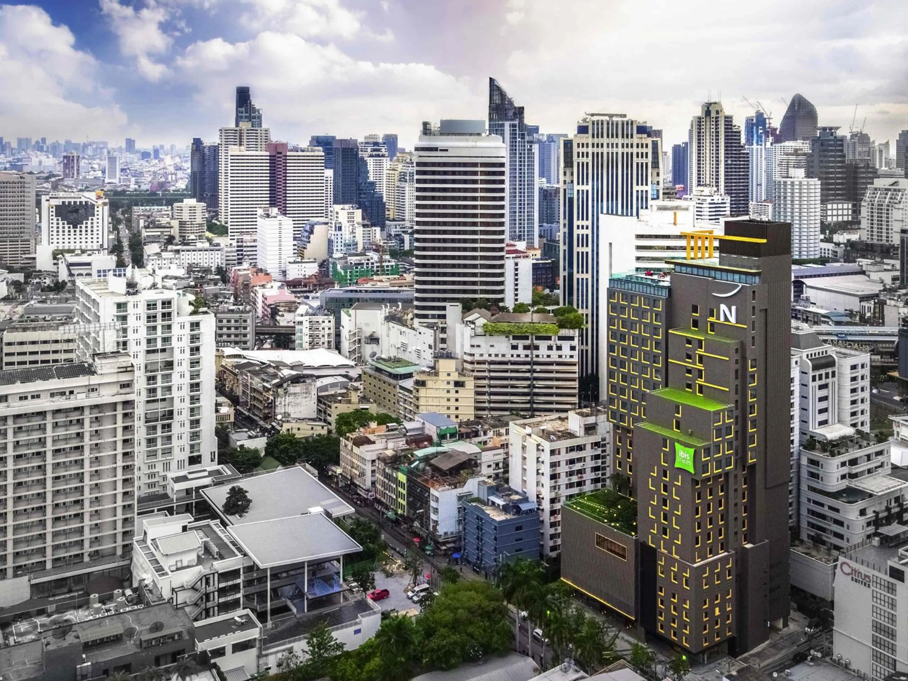 Property building in Novotel Bangkok Sukhumvit 4