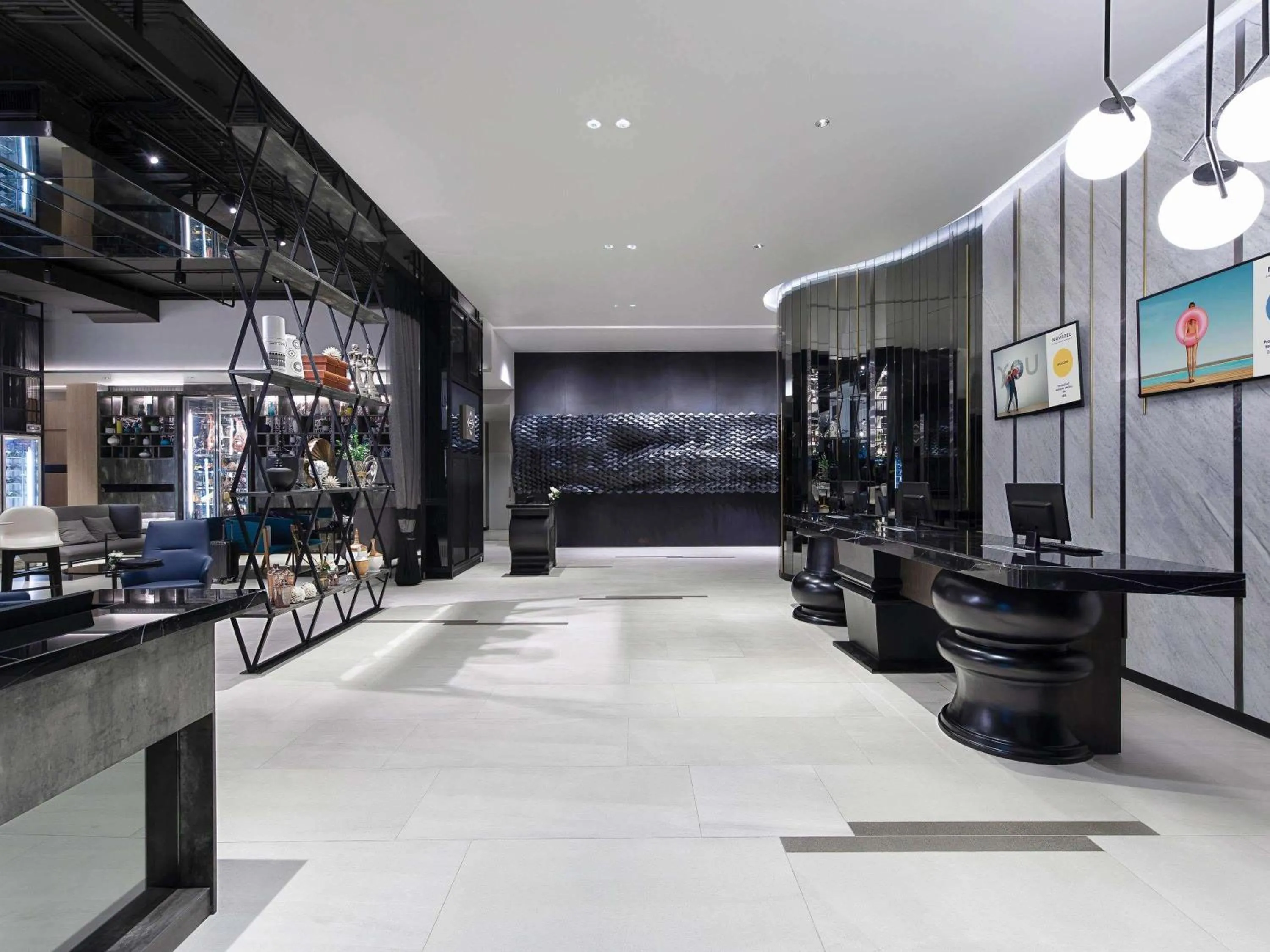 Property building in Novotel Bangkok Sukhumvit 4