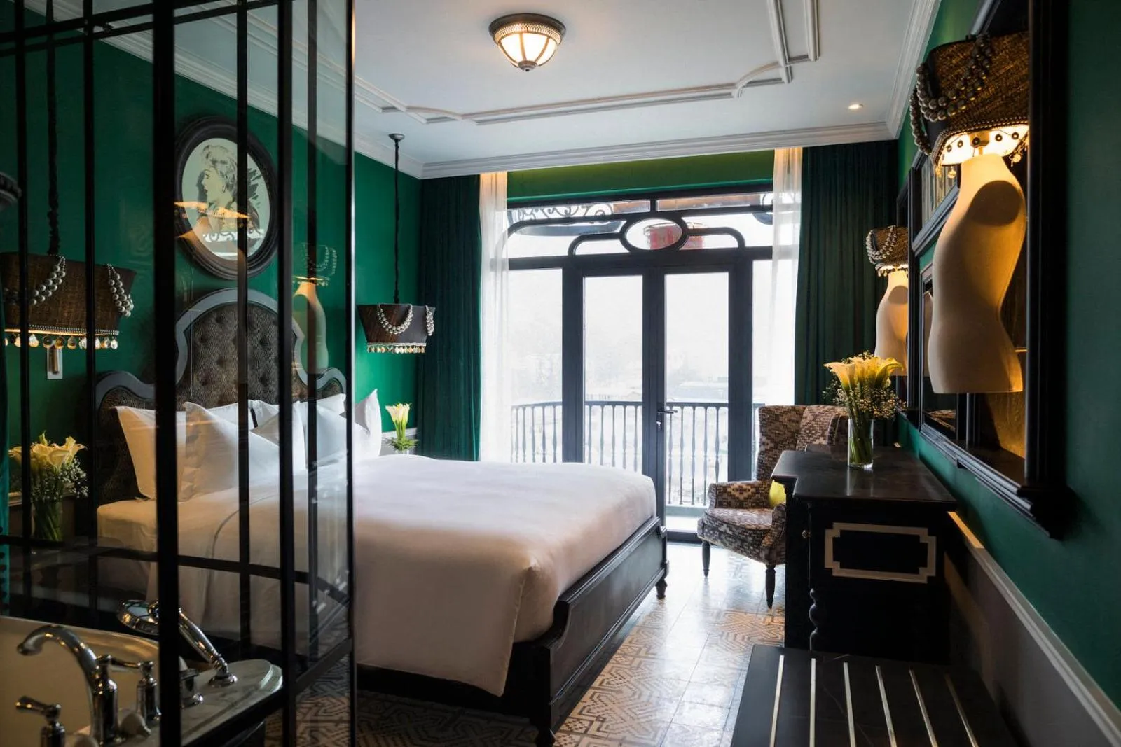 Photo of the whole room, Bed in Hotel de la Coupole - MGallery