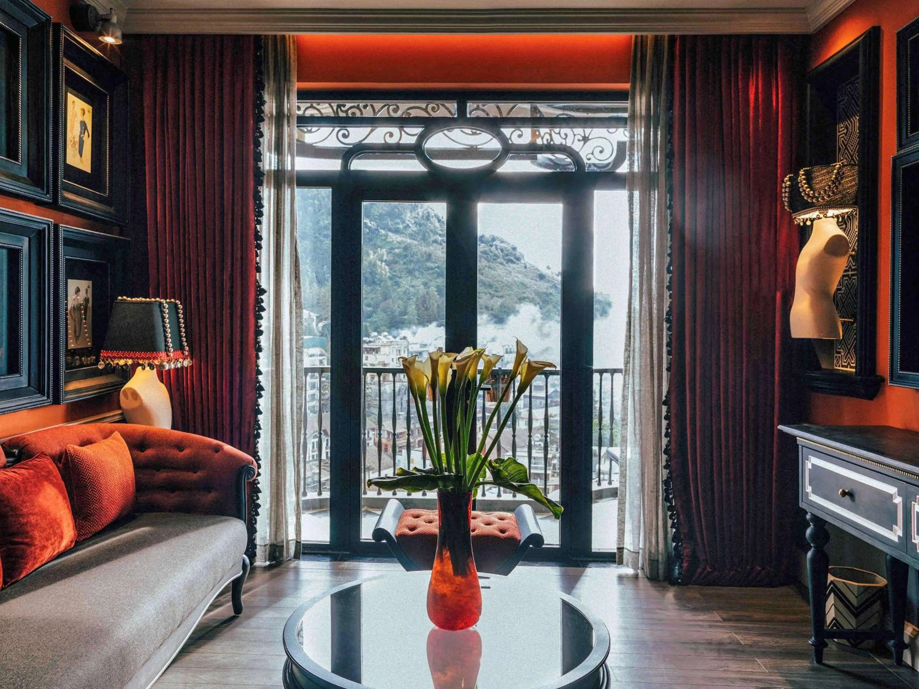 Photo of the whole room in Hotel de la Coupole - MGallery