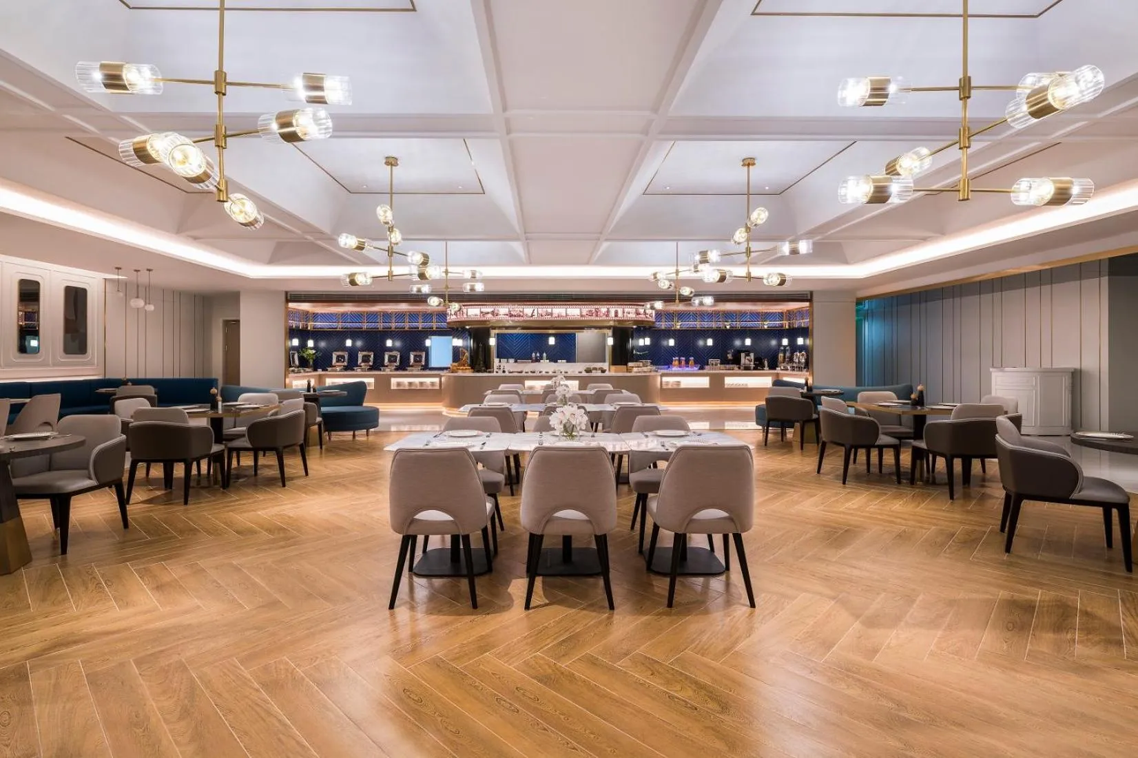 Restaurant/places to eat in Mercure Shanghai Yu Garden On the Bund - 5 mins taxi to Nanjing Road and Bund