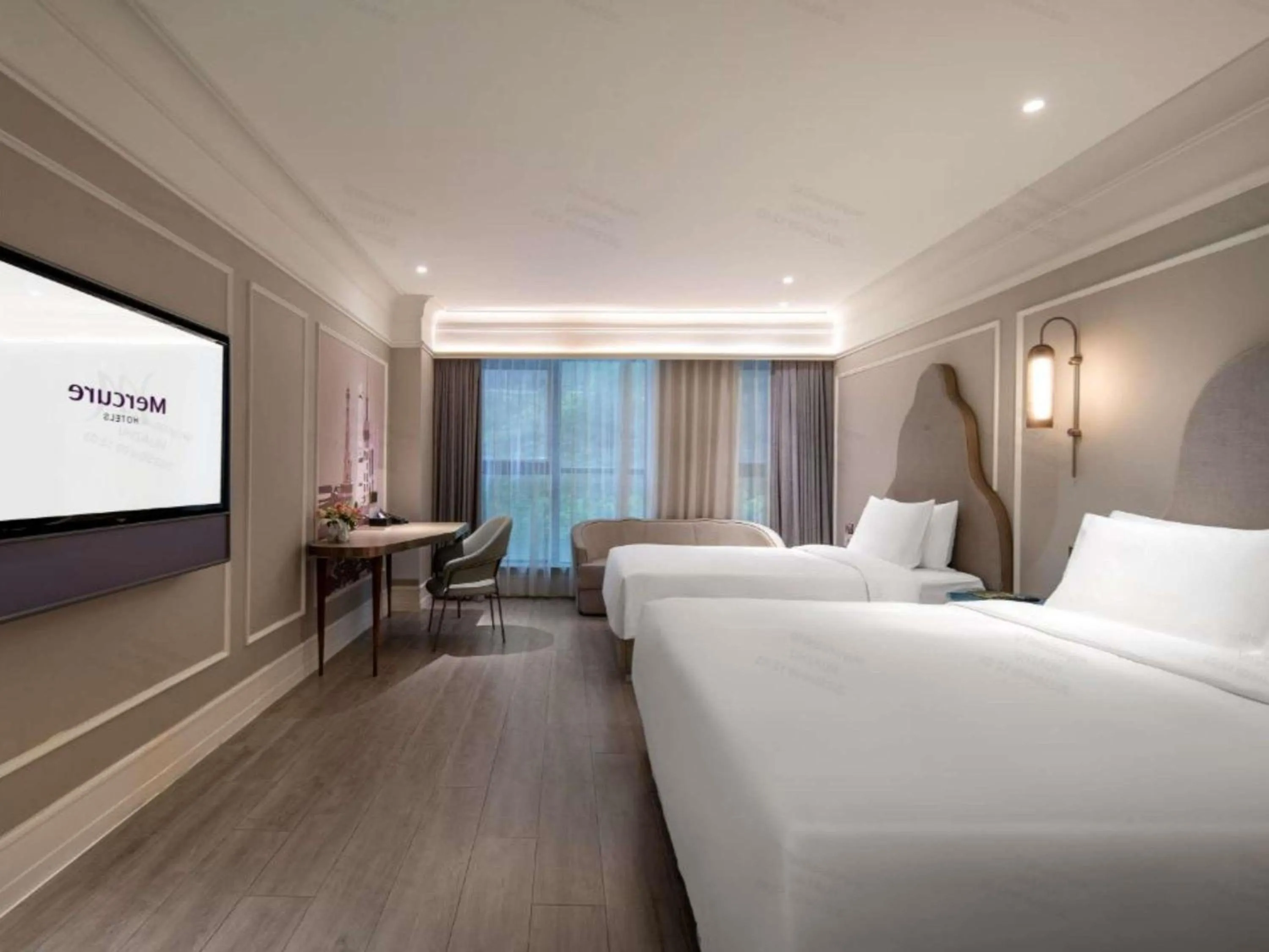 Bedroom, Bed in Mercure Shanghai Yu Garden On the Bund - 5 mins taxi to Nanjing Road and Bund