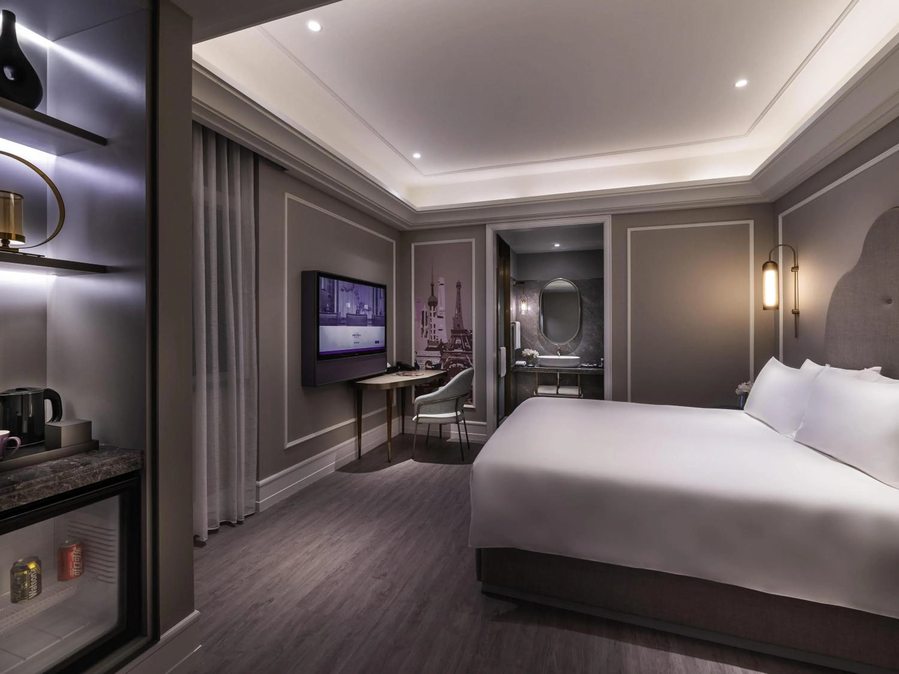 Bedroom, Bed in Mercure Shanghai Yu Garden On the Bund - 5 mins taxi to Nanjing Road and Bund