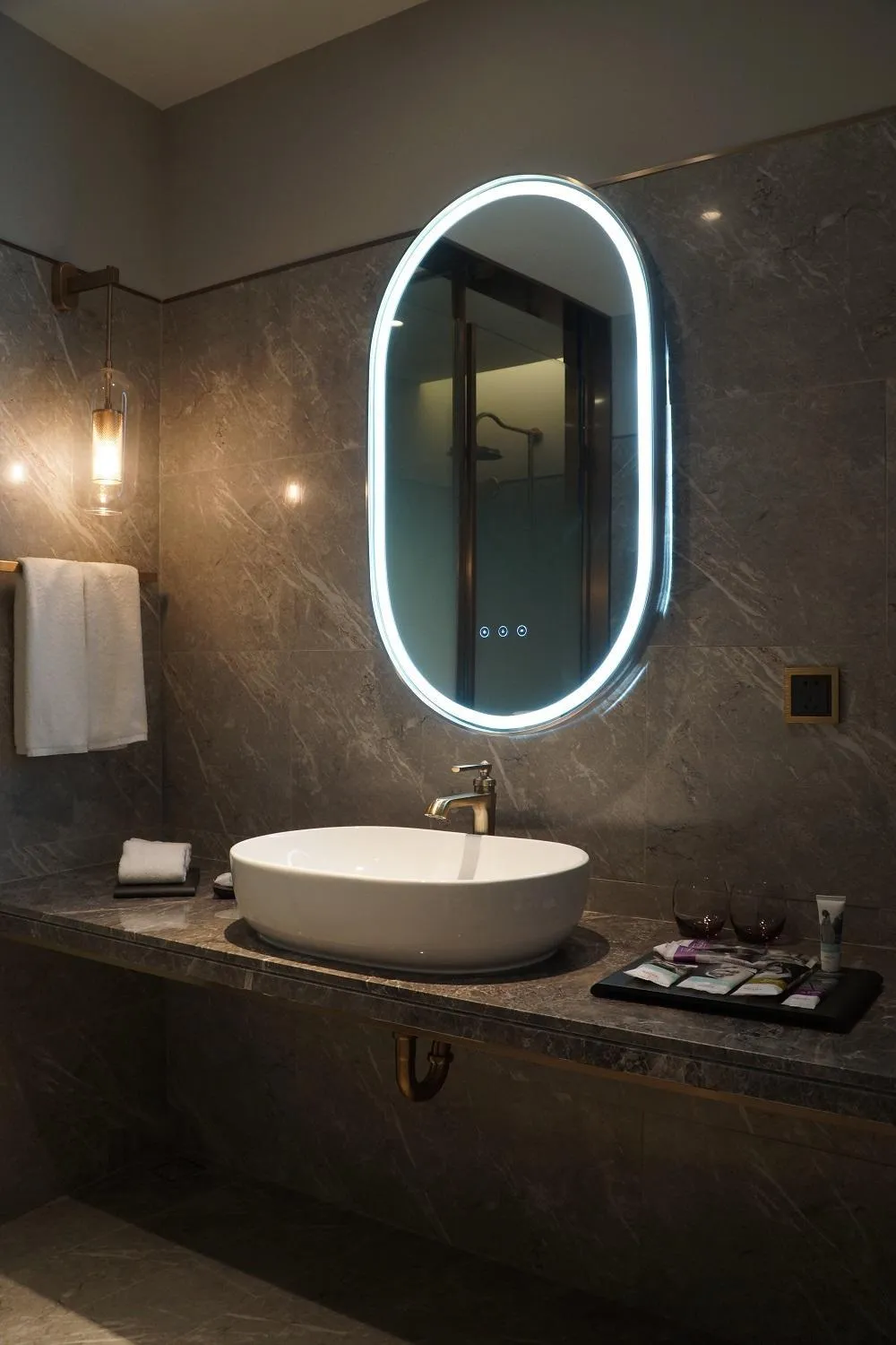 Bathroom in Mercure Shanghai Yu Garden On the Bund - 5 mins taxi to Nanjing Road and Bund