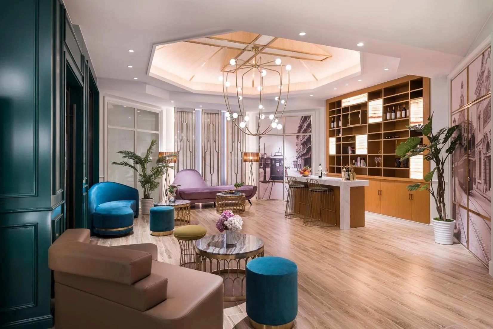 Decorative detail in Mercure Shanghai Yu Garden On the Bund - 5 mins taxi to Nanjing Road and Bund