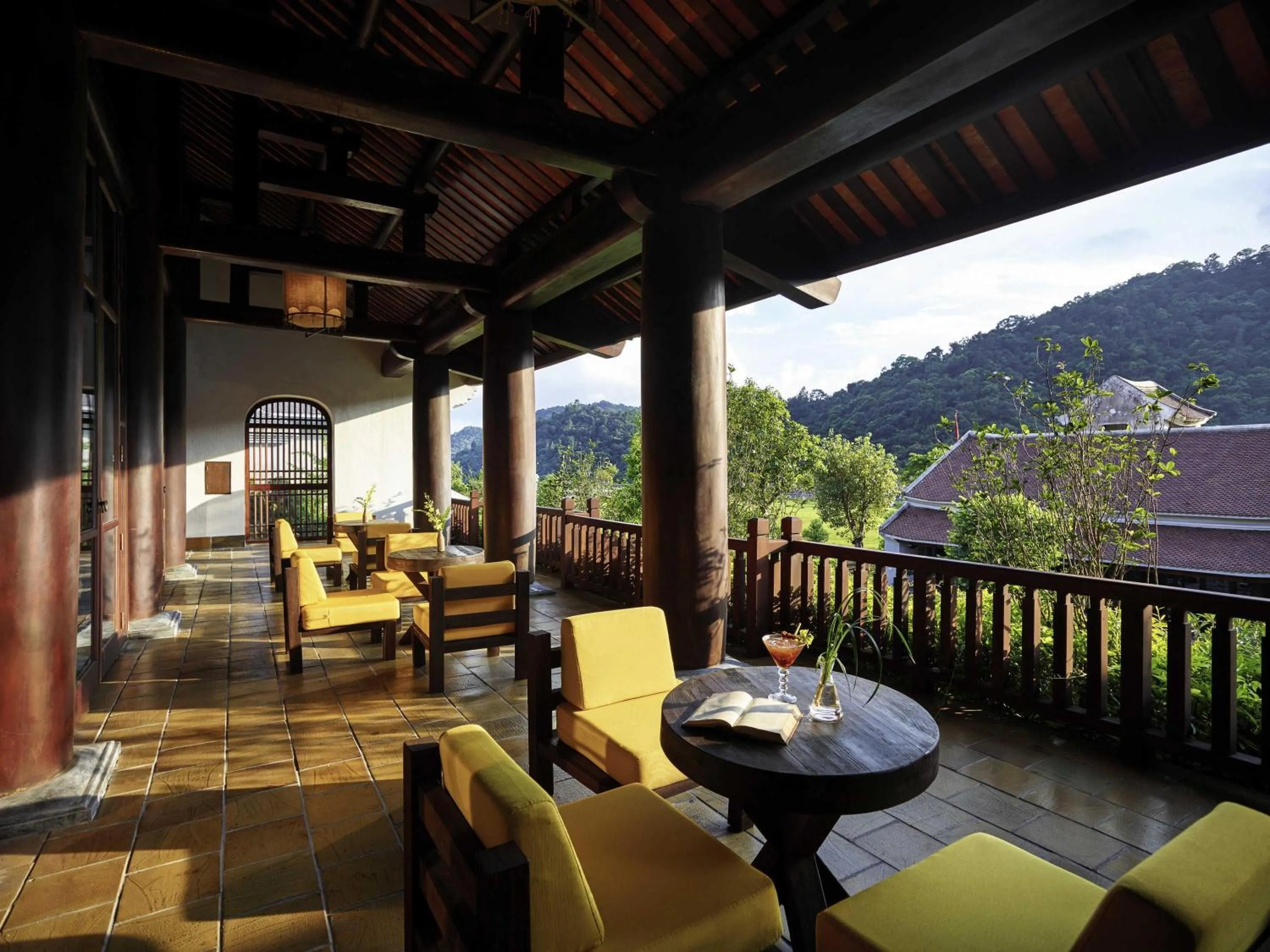 Lounge or bar in Legacy Yen Tu - MGallery