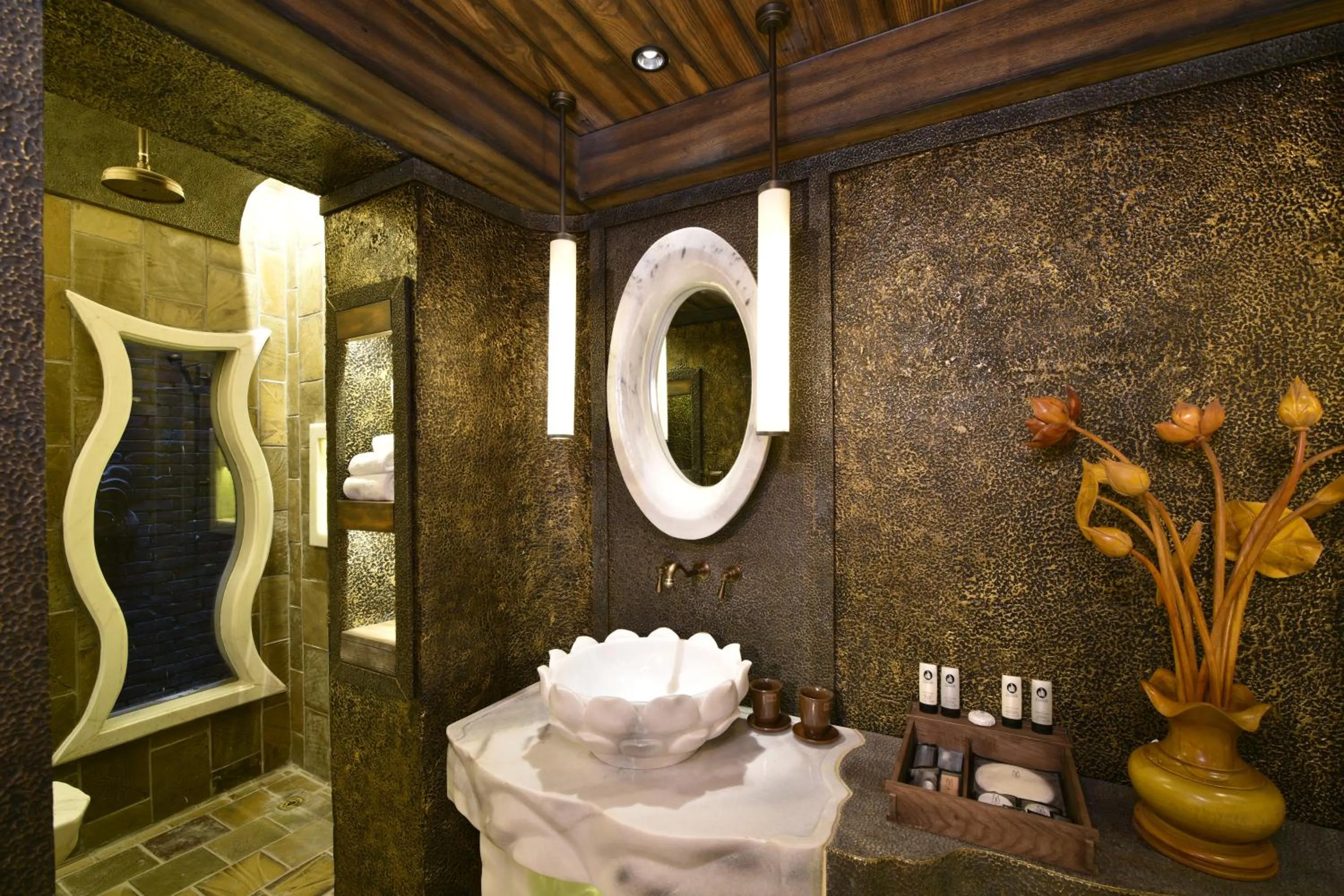 Bathroom in Legacy Yen Tu - MGallery