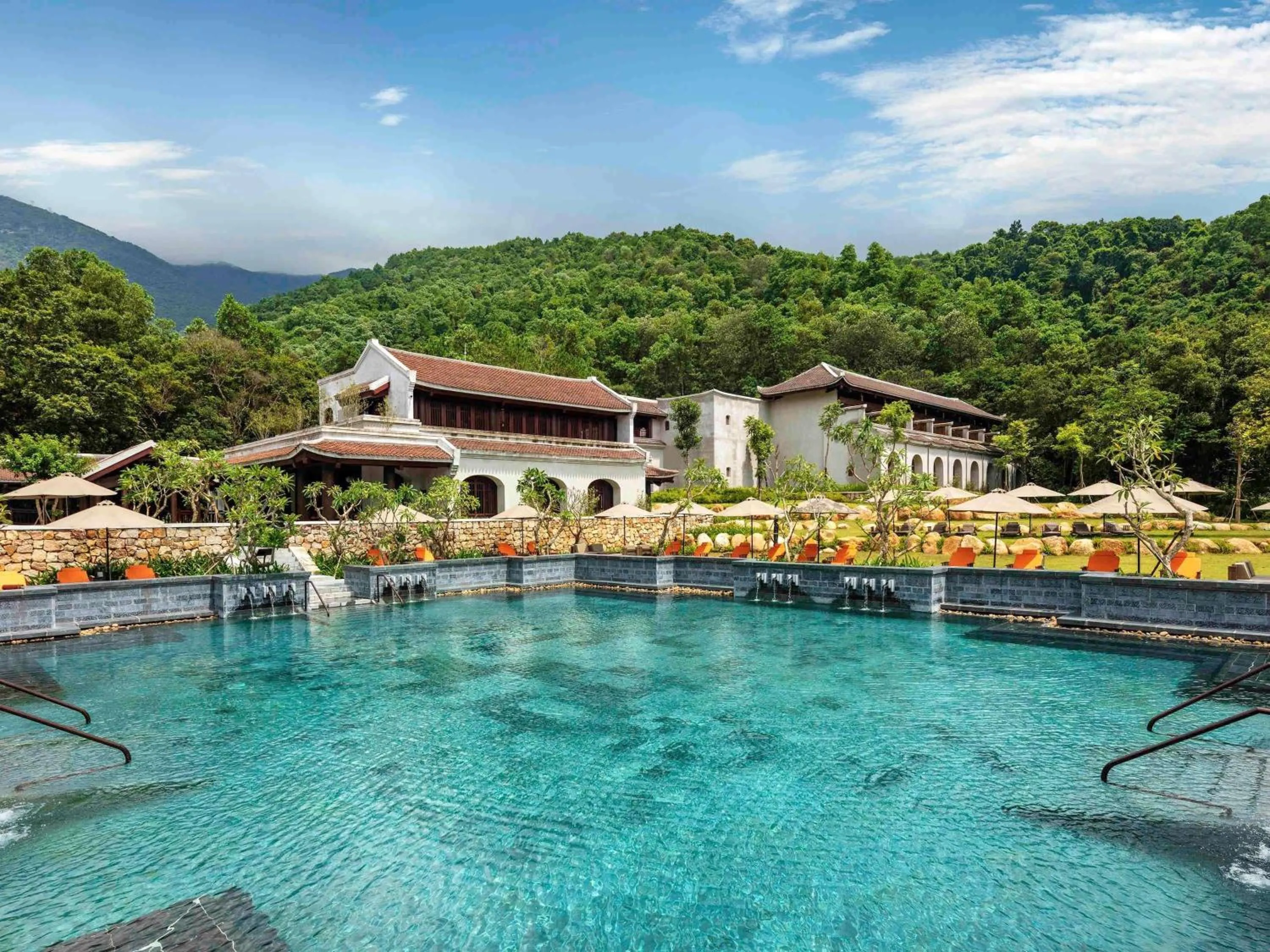 Pool view in Legacy Yen Tu - MGallery