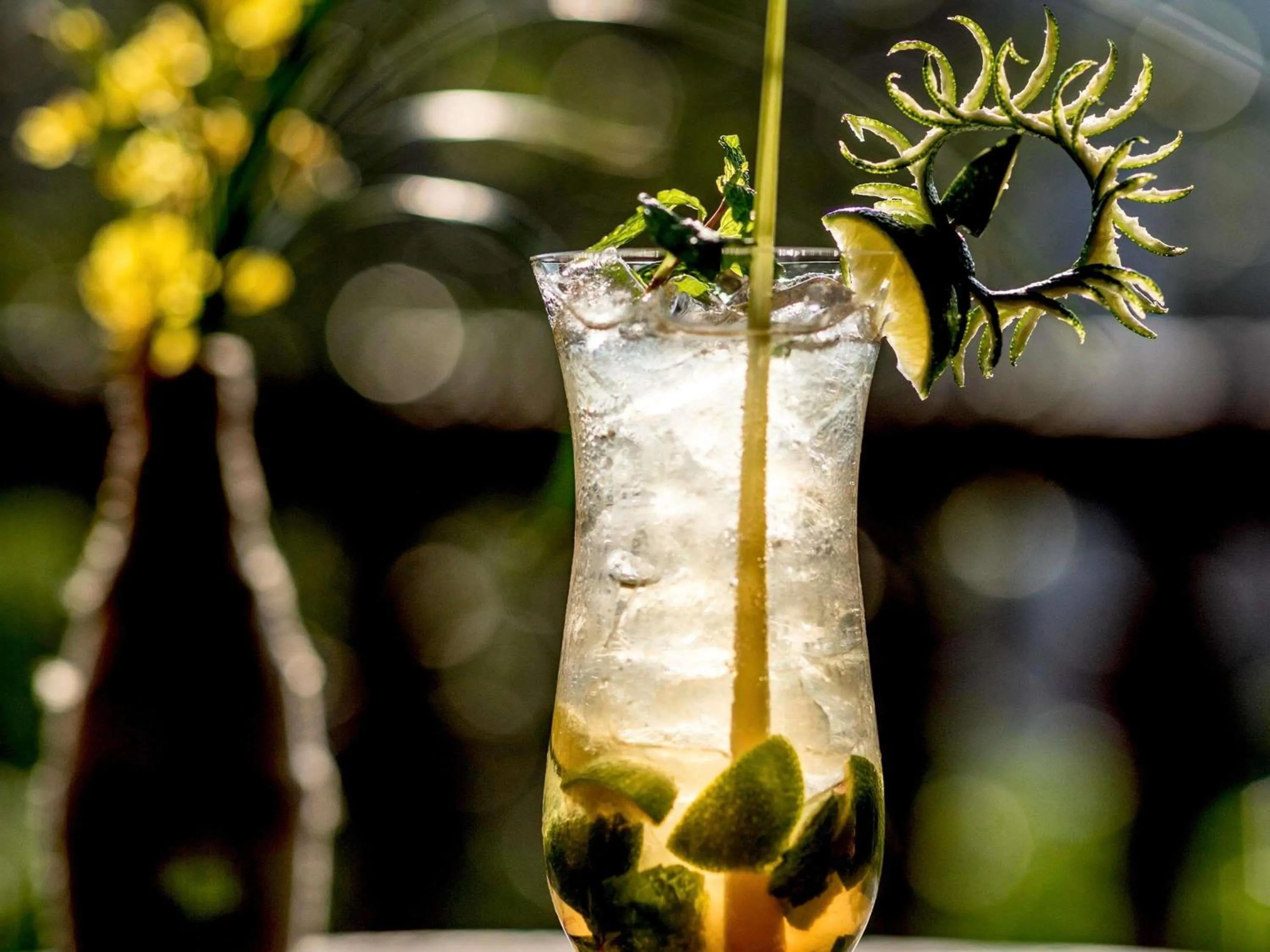 Lounge or bar in Legacy Yen Tu - MGallery