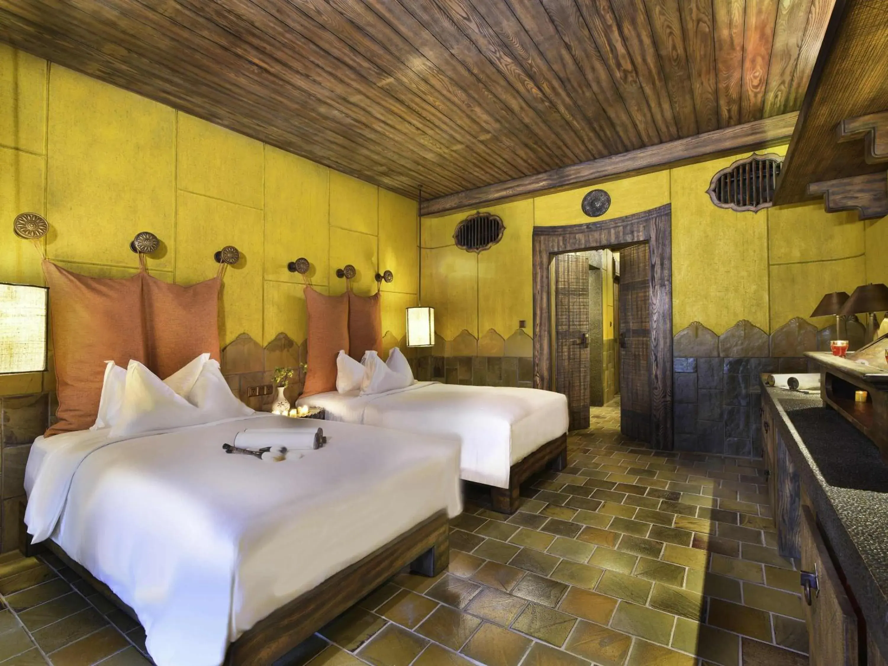 Superior Twin Room with View in Legacy Yen Tu - MGallery Superior Twin Room with View in Legacy Yen Tu - MGallery