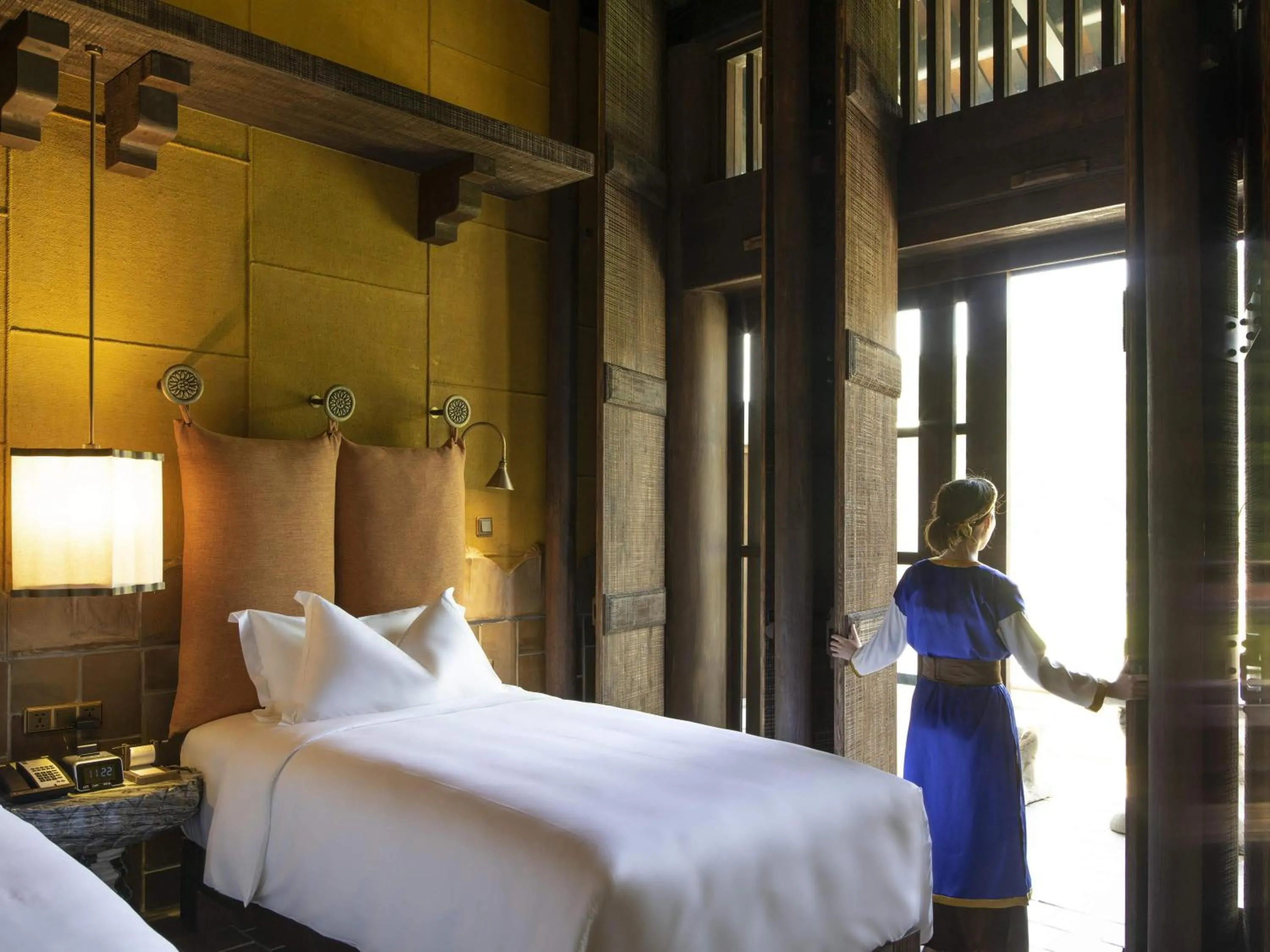 Bedroom, Bed in Legacy Yen Tu - MGallery