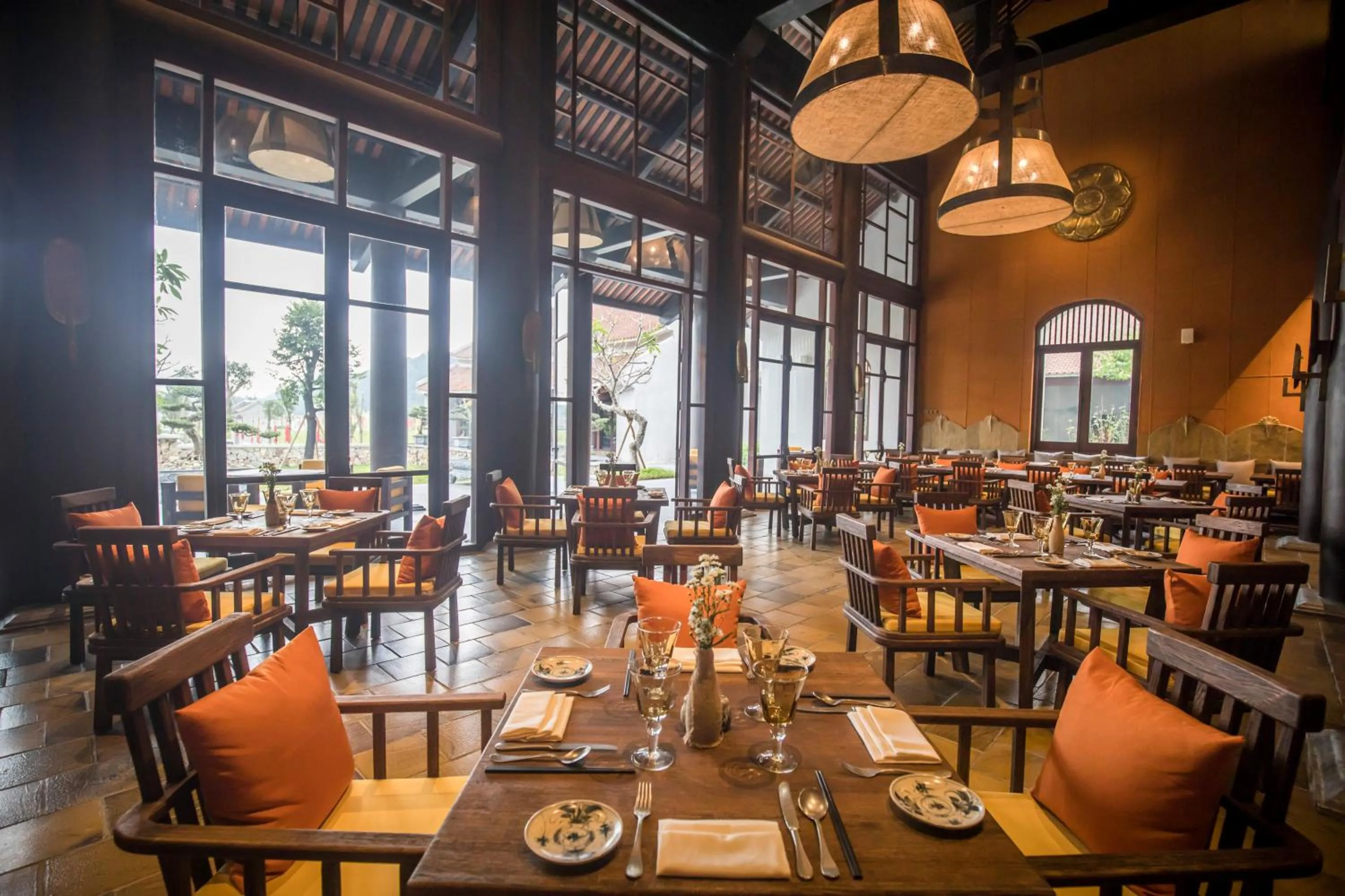 Restaurant/places to eat in Legacy Yen Tu - MGallery