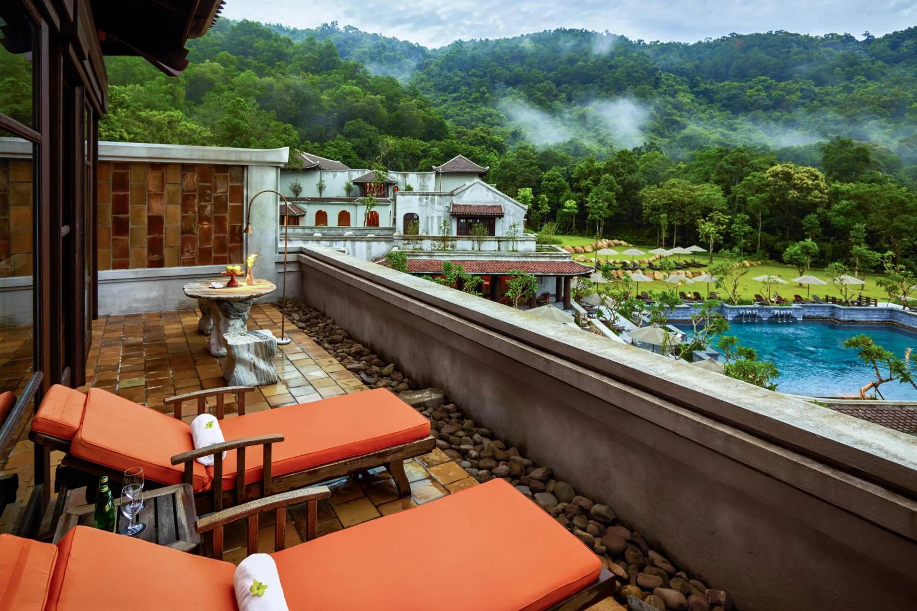 Balcony/Terrace in Legacy Yen Tu - MGallery