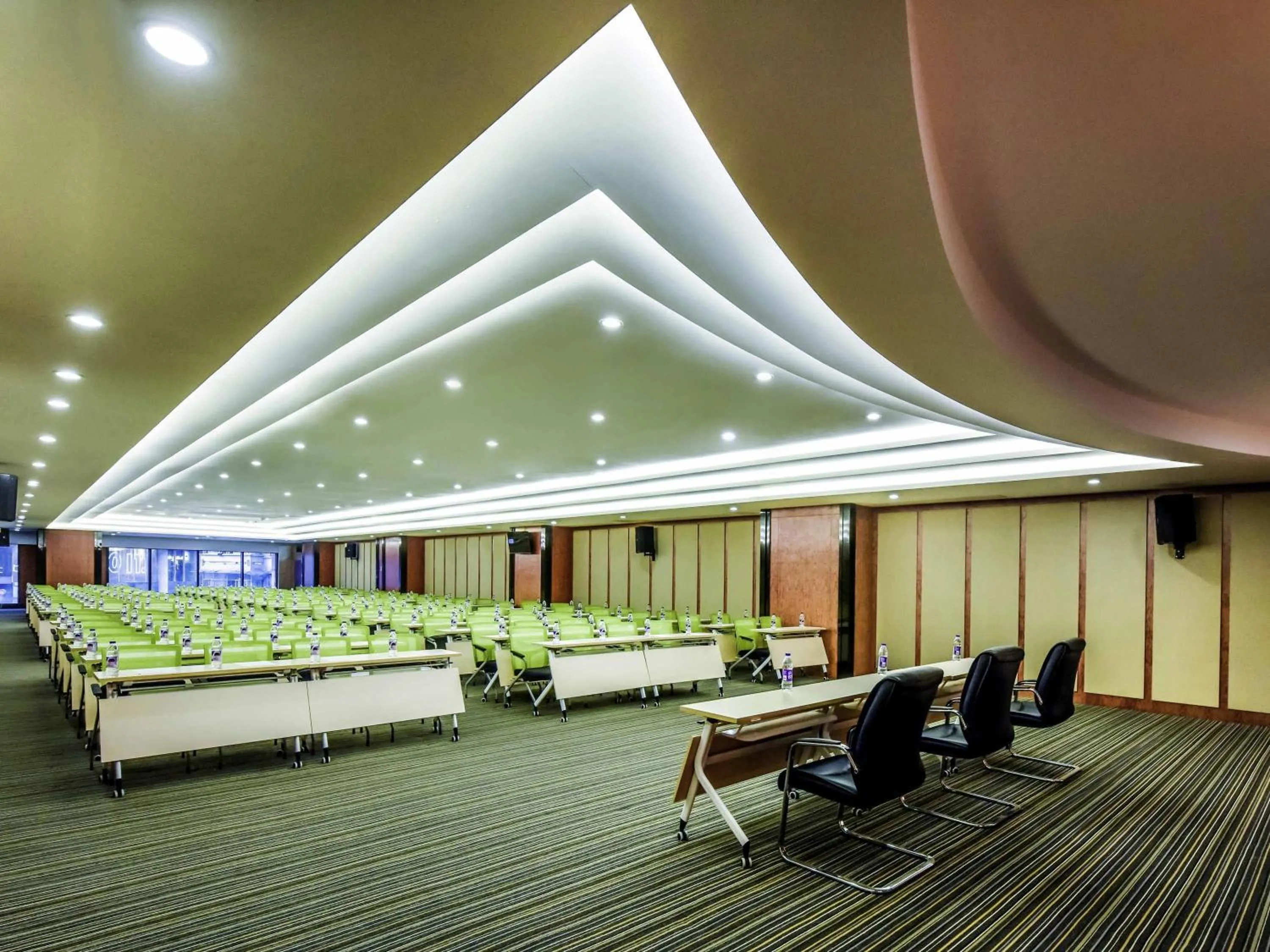 Meeting/conference room in Mercure Chongqing Downtown