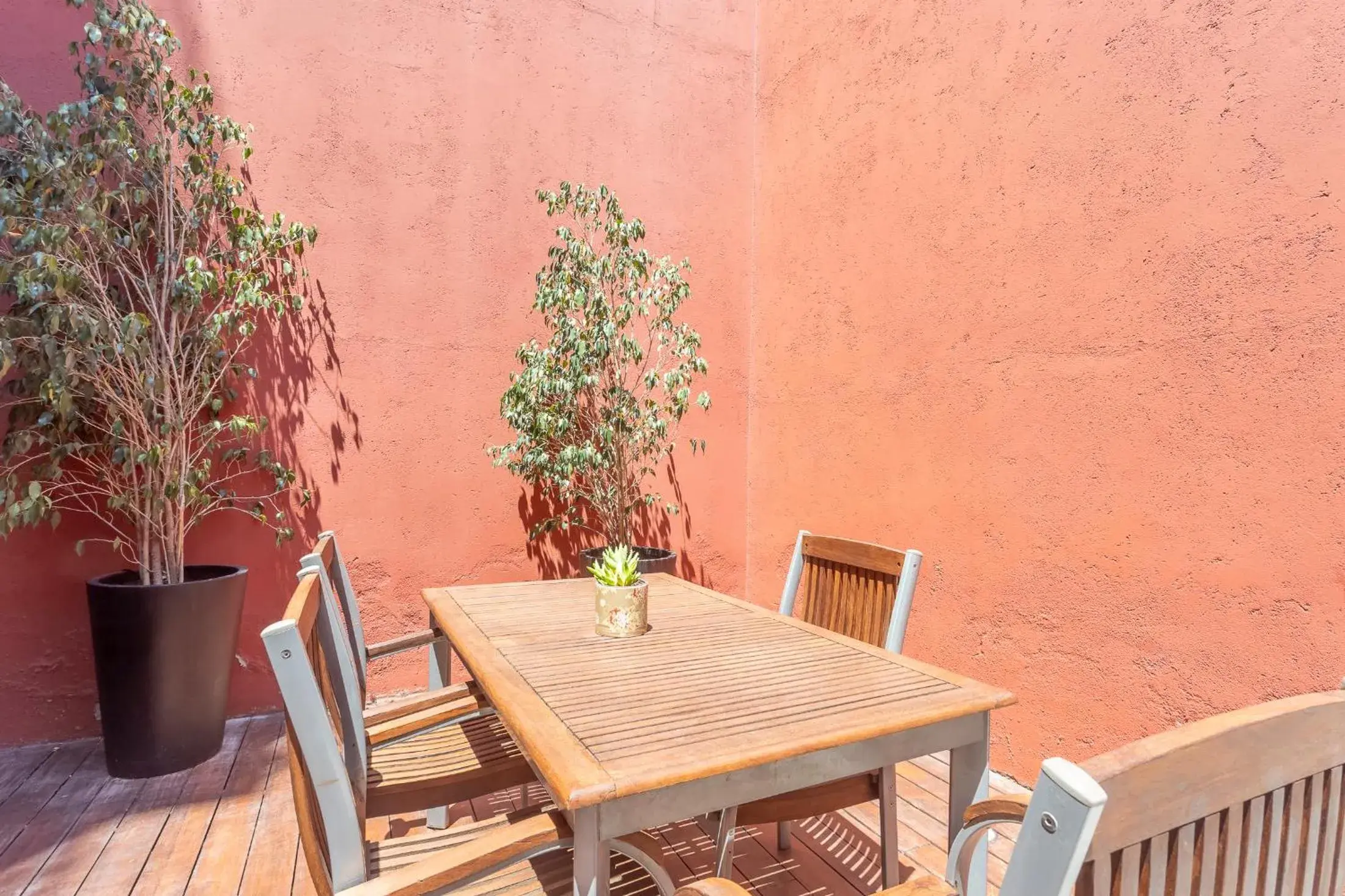 Three-Bedroom Apartment with Terrace in My Space Barcelona Pool City Center Three-Bedroom Apartment with Terrace in My Space Barcelona Pool City Center