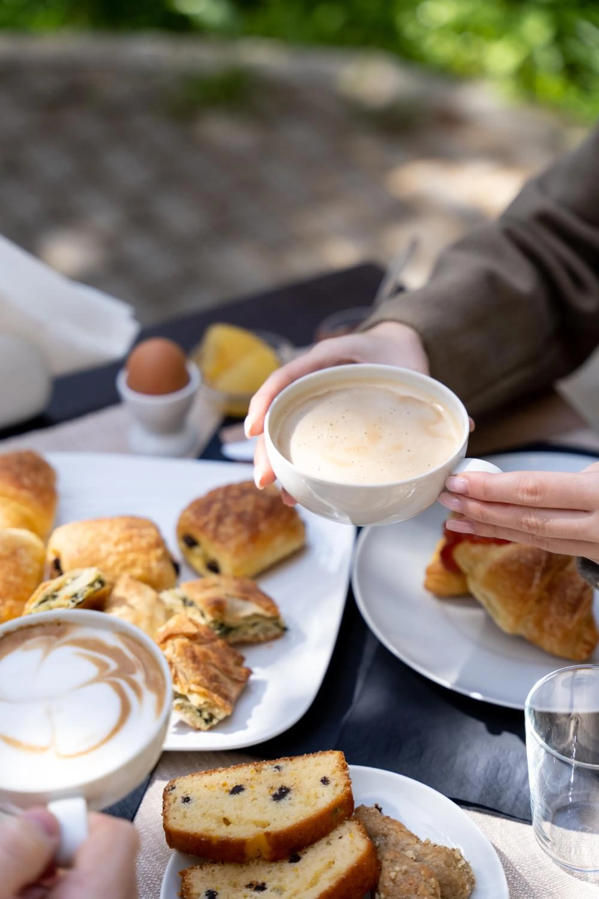 Food and drinks in Aerinon Guesthouse