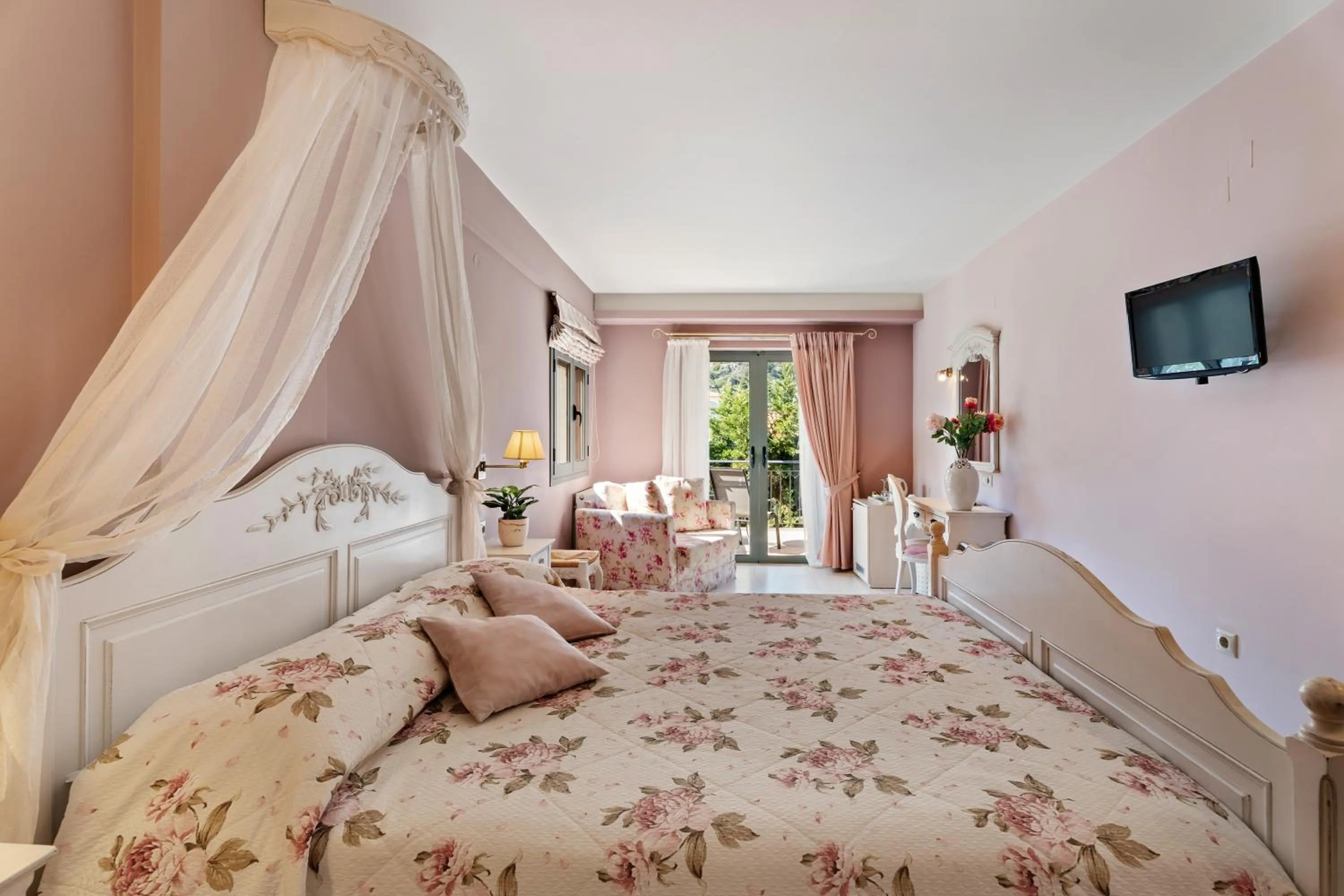 Bed in Aerinon Guesthouse