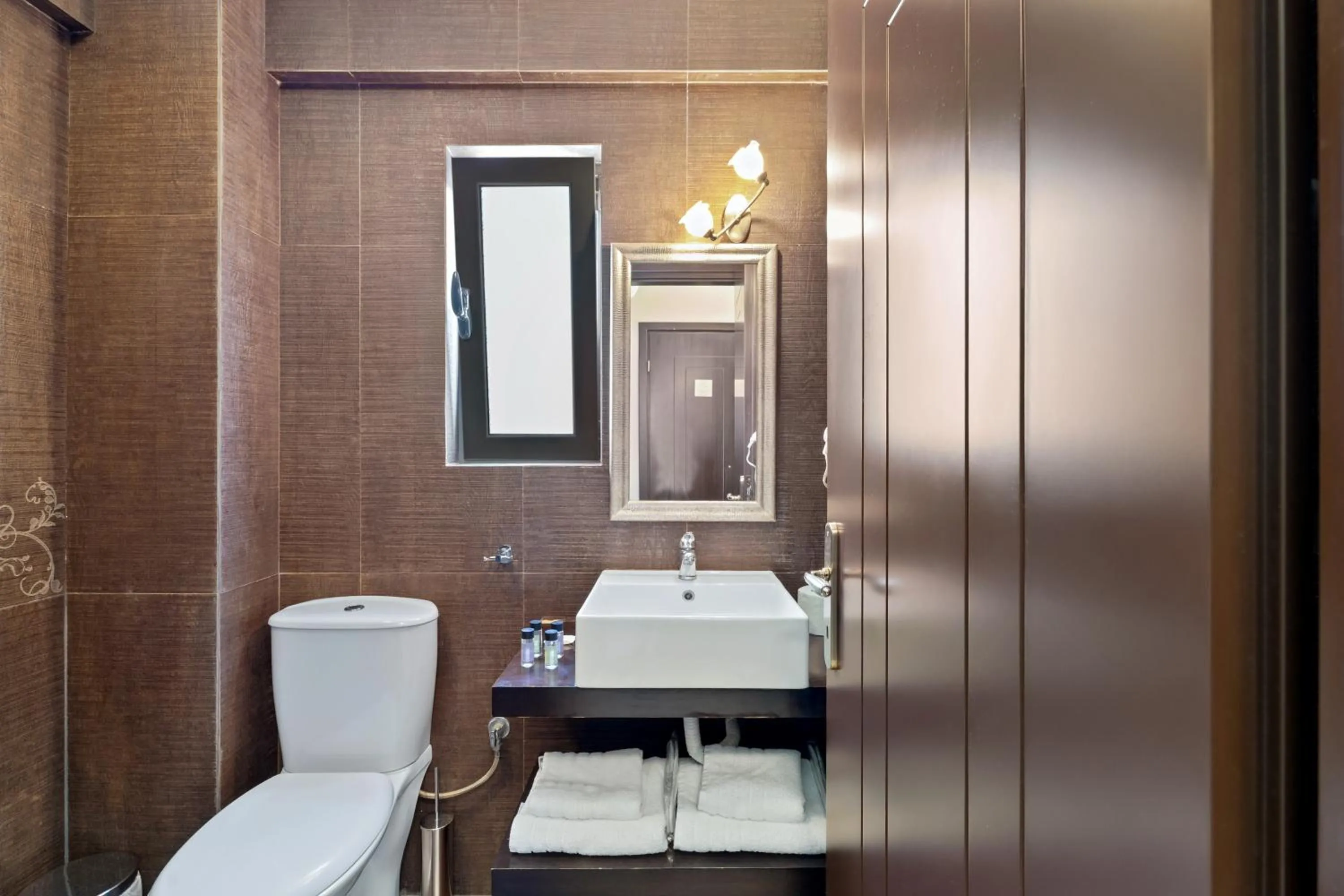 Bathroom in Aerinon Guesthouse