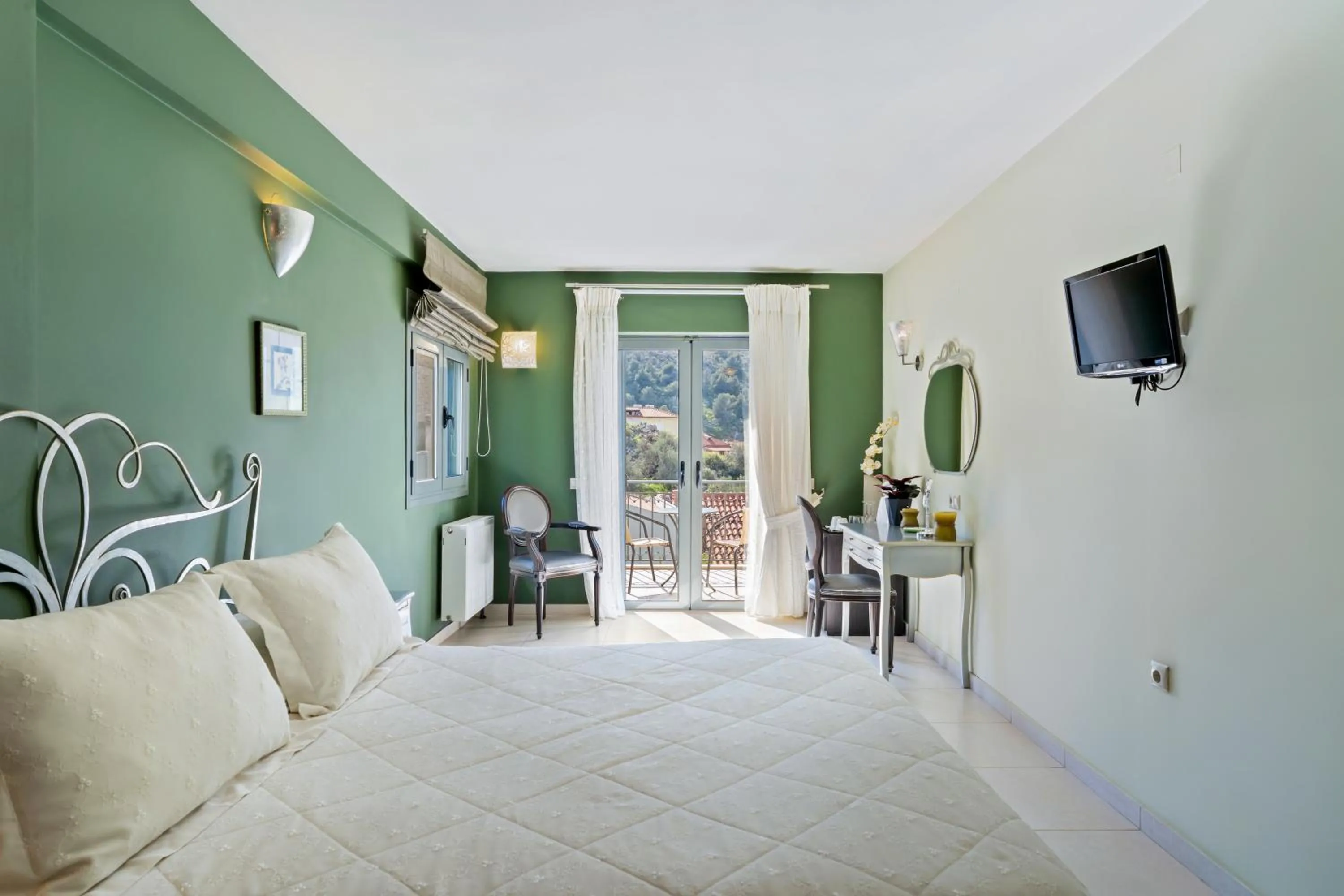 Bed in Aerinon Guesthouse