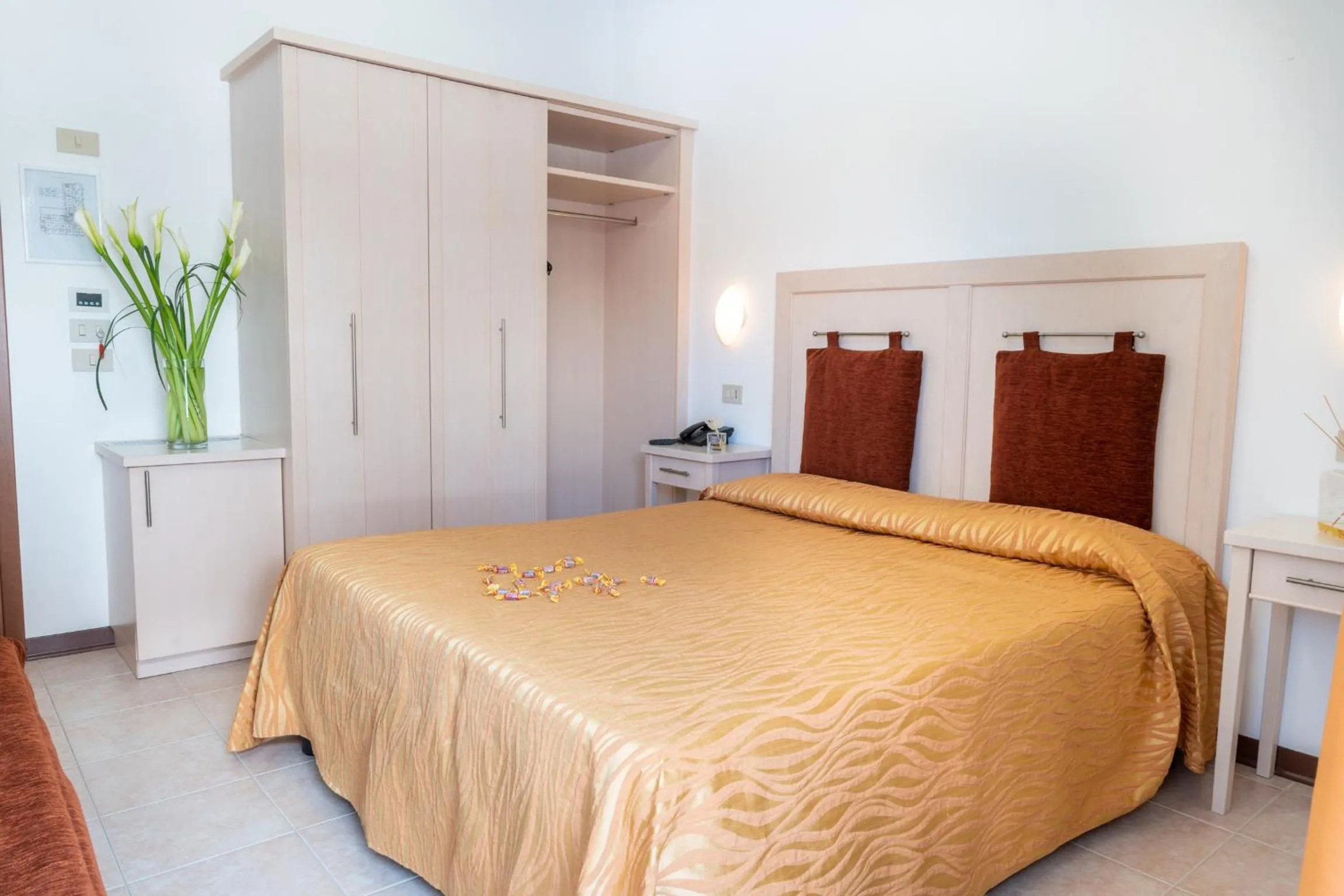 Bed in Hotel Nettuno