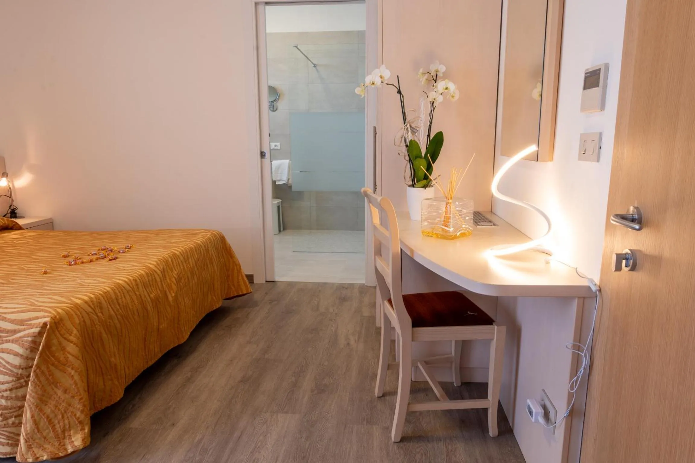 Bed in Hotel Nettuno