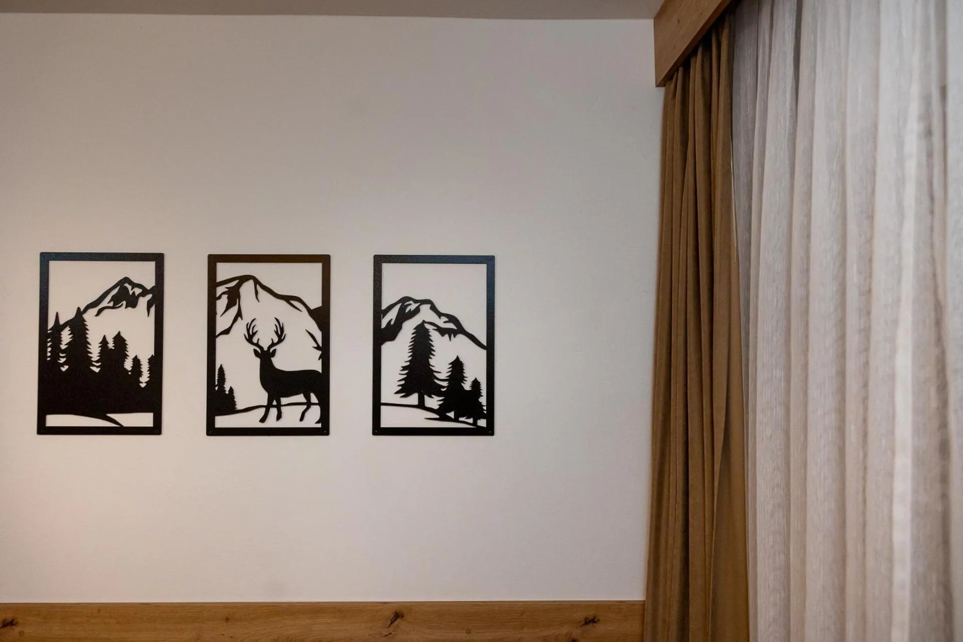 Decorative detail in Willa Bystry Potok