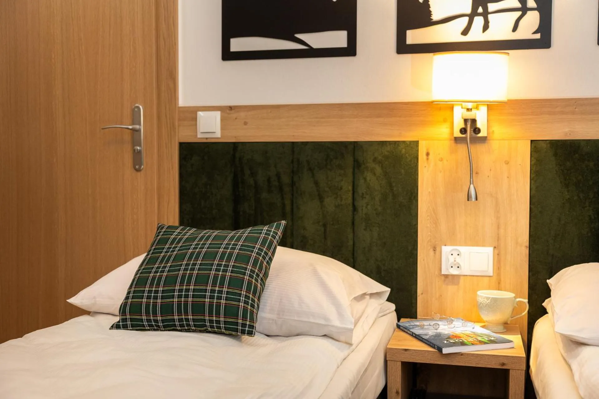 Other, Bed in Willa Bystry Potok