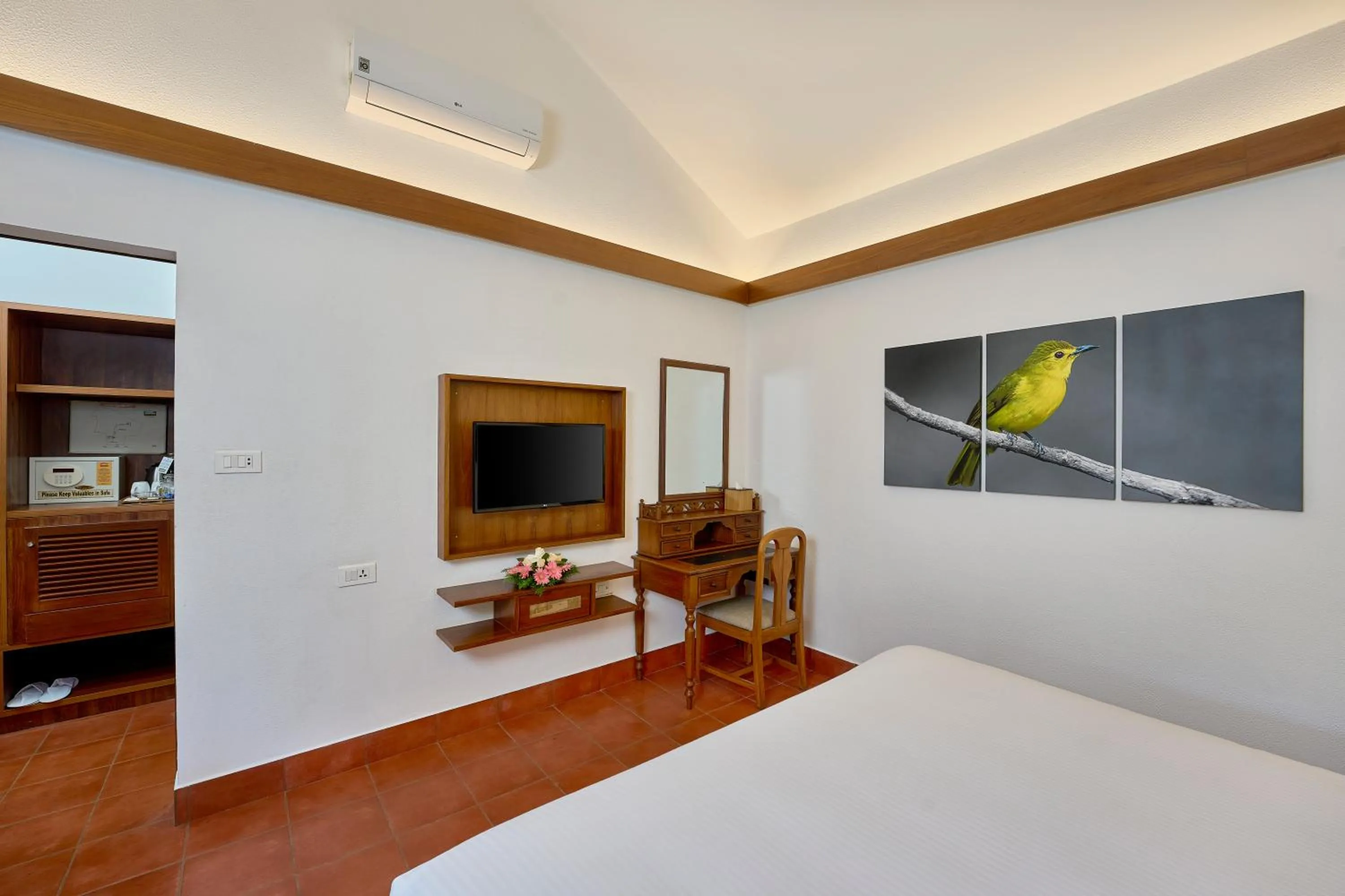 TV and multimedia, Bed in Cardamom County by Xandari