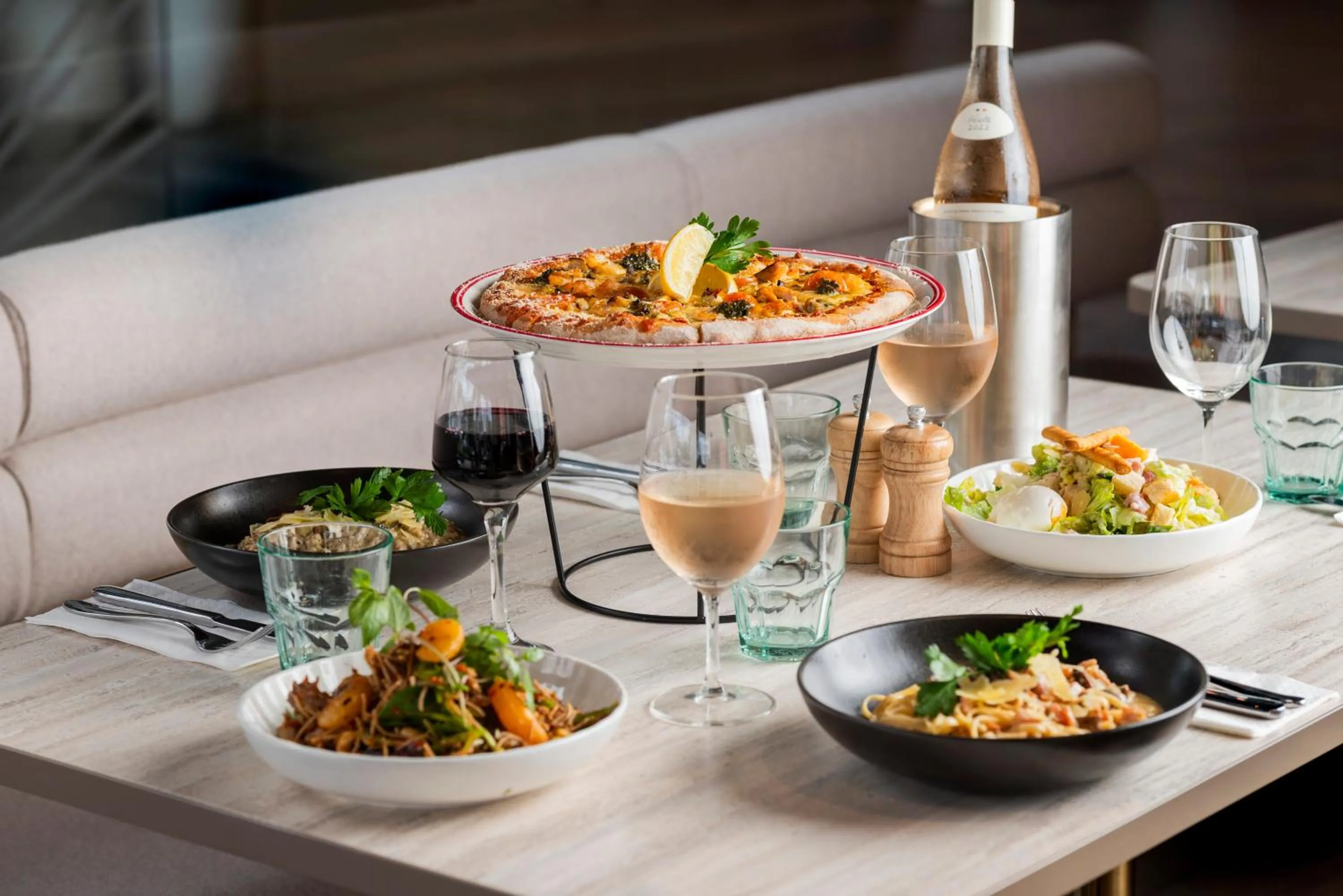 Restaurant/places to eat in Alivio Hotel Cairns