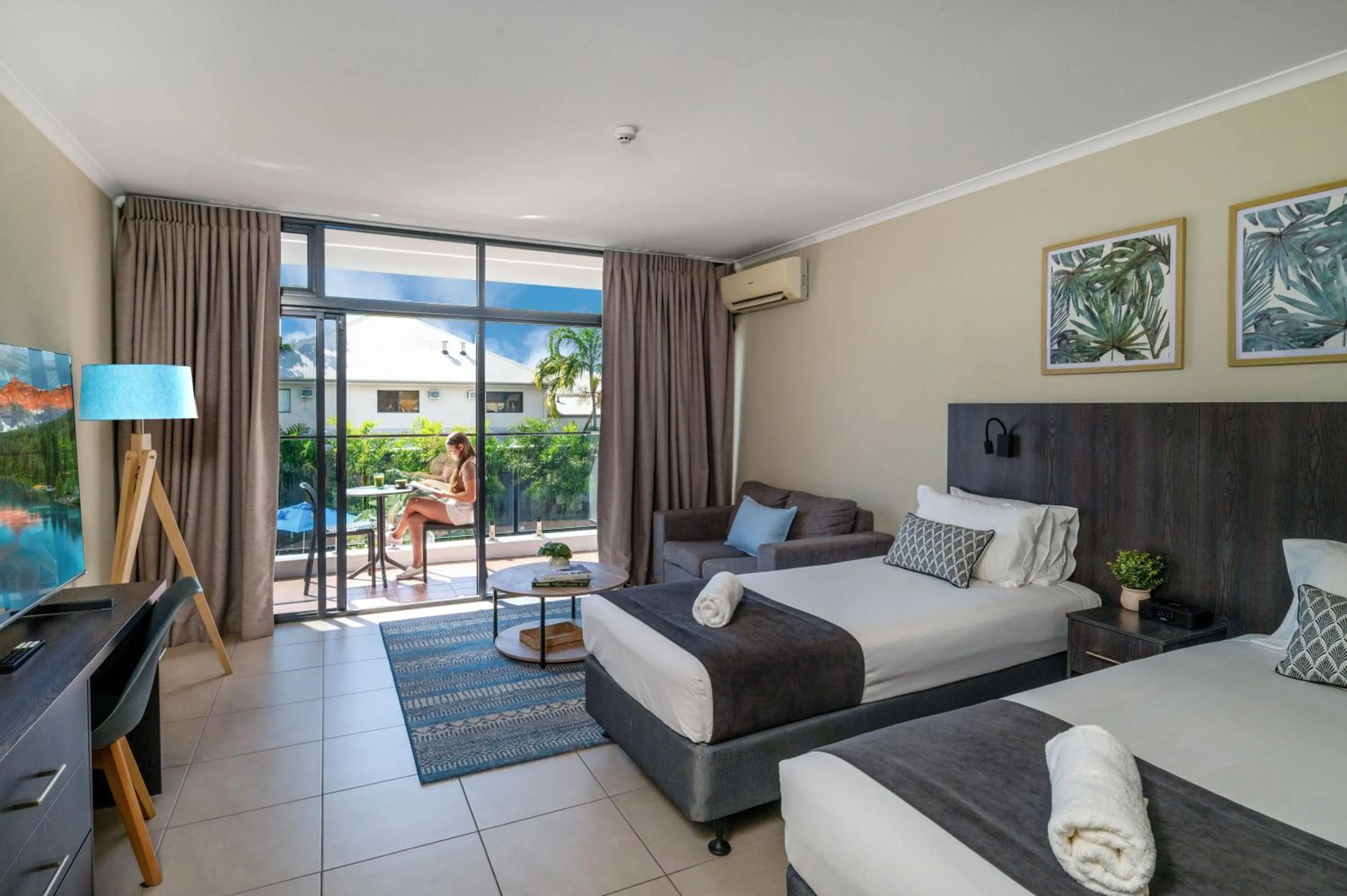 Bed in Alivio Hotel Cairns