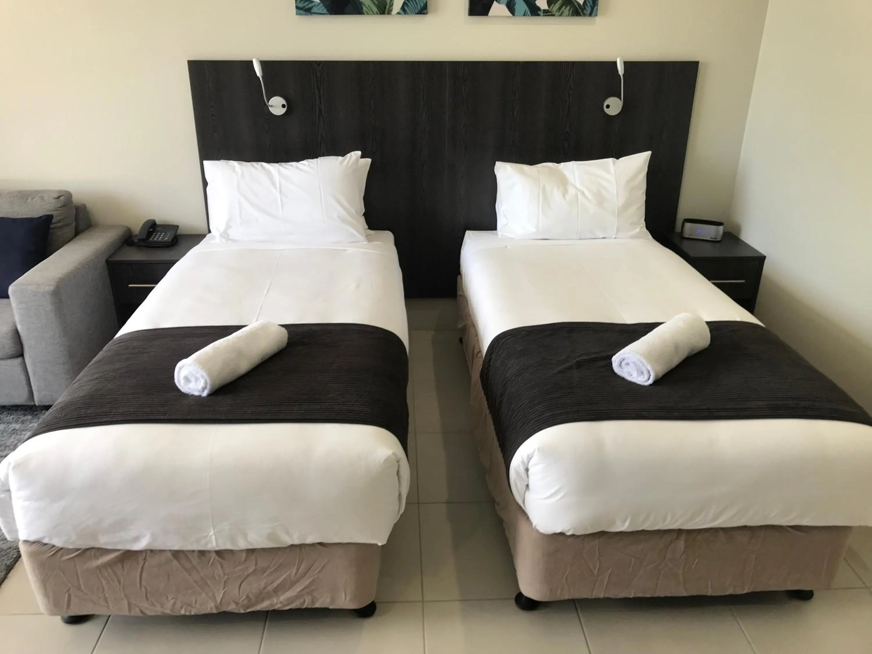 Bed in Alivio Hotel Cairns