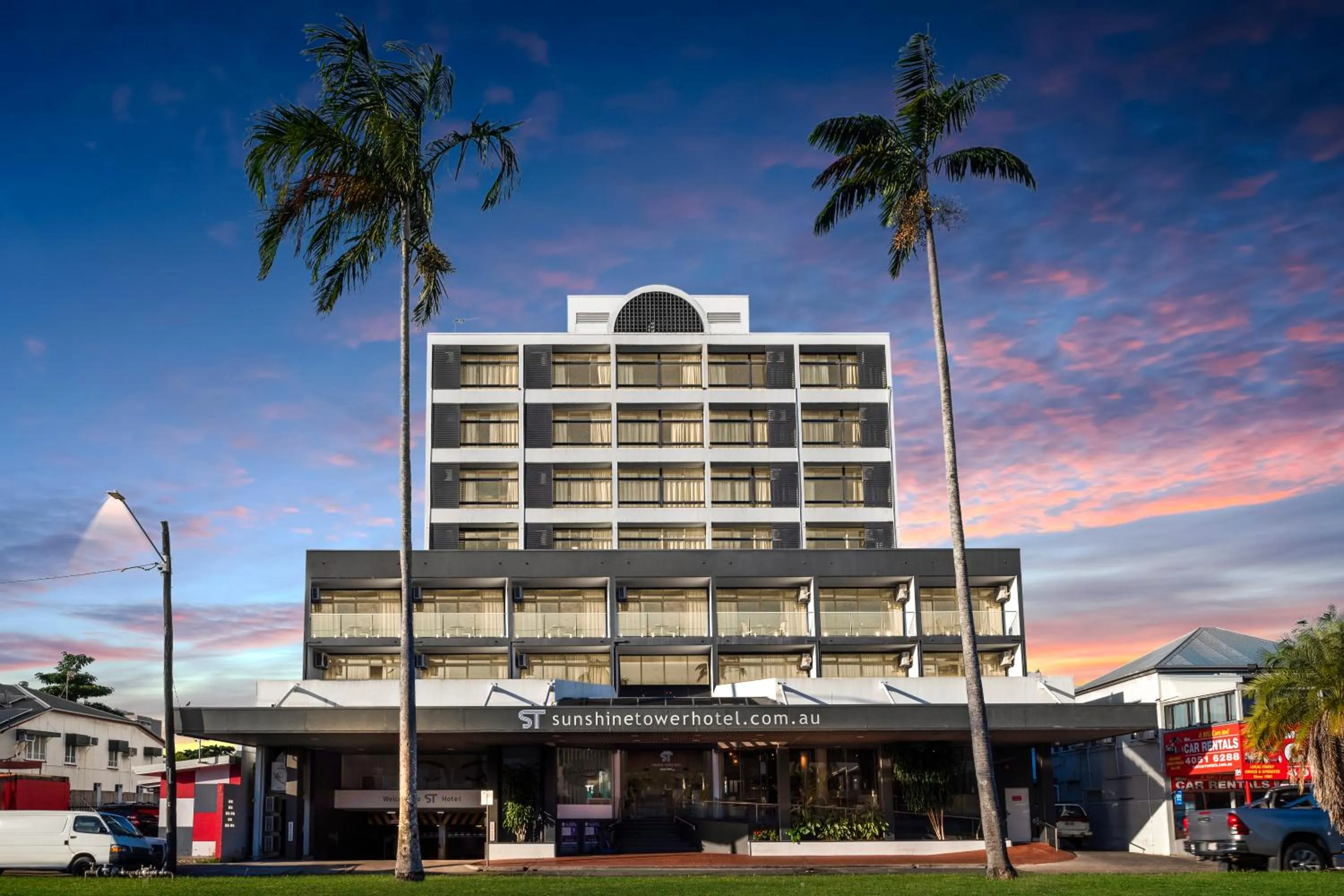 Property building in Alivio Hotel Cairns