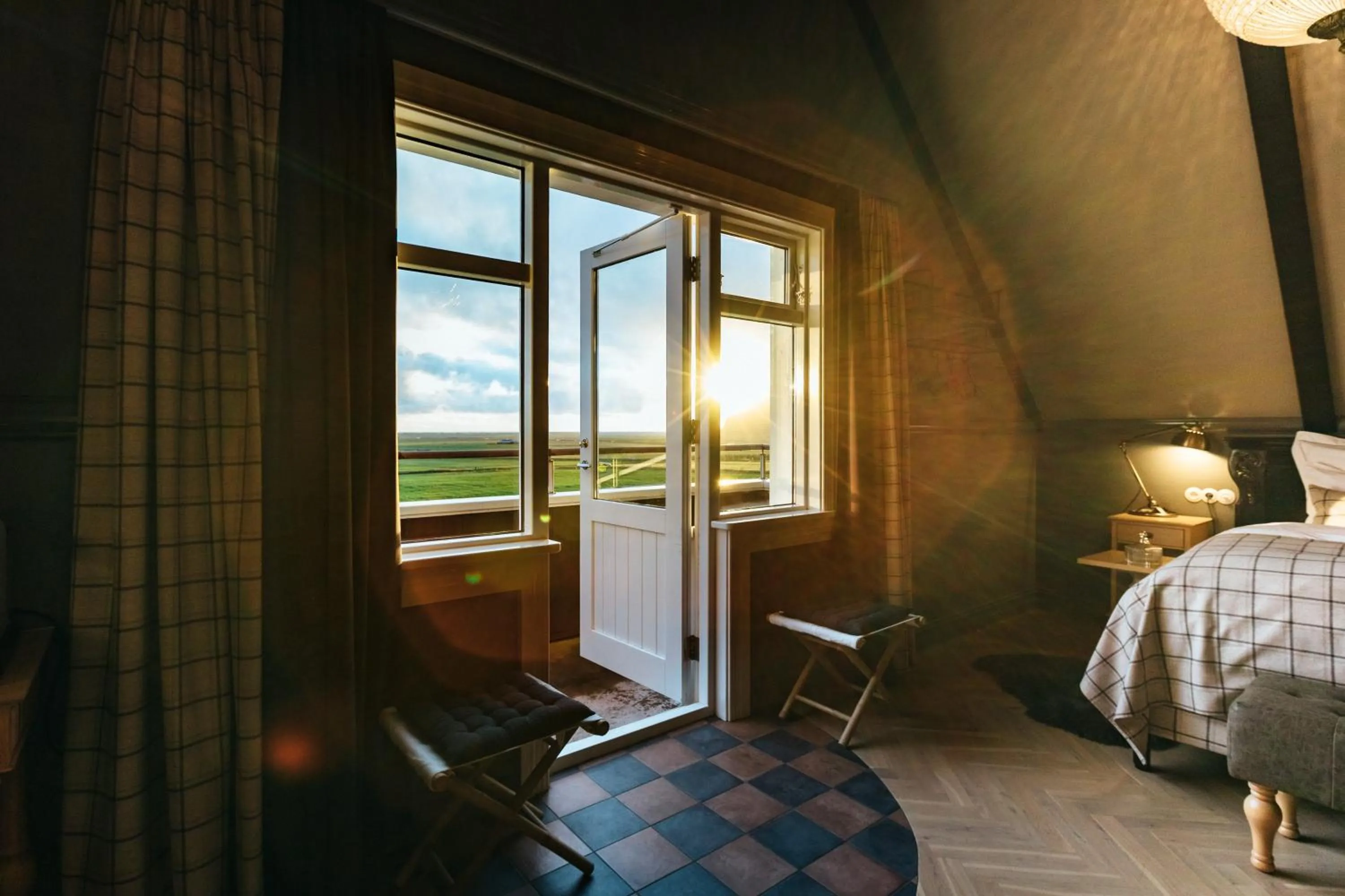 Property building, Bed in Skálakot Manor Hotel