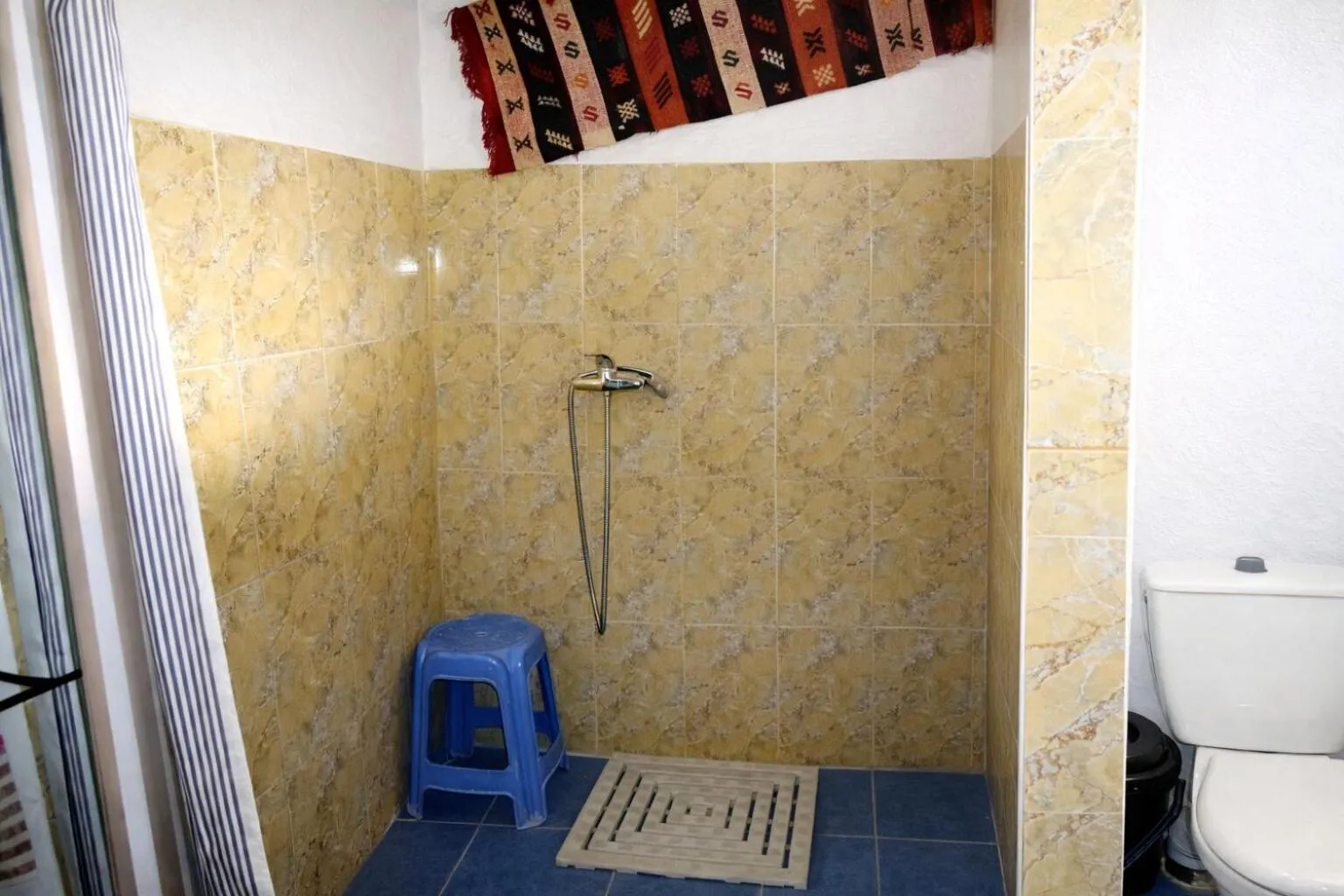 Bathroom in La Vallée des Dunes - Auberge, randonnées et circuits