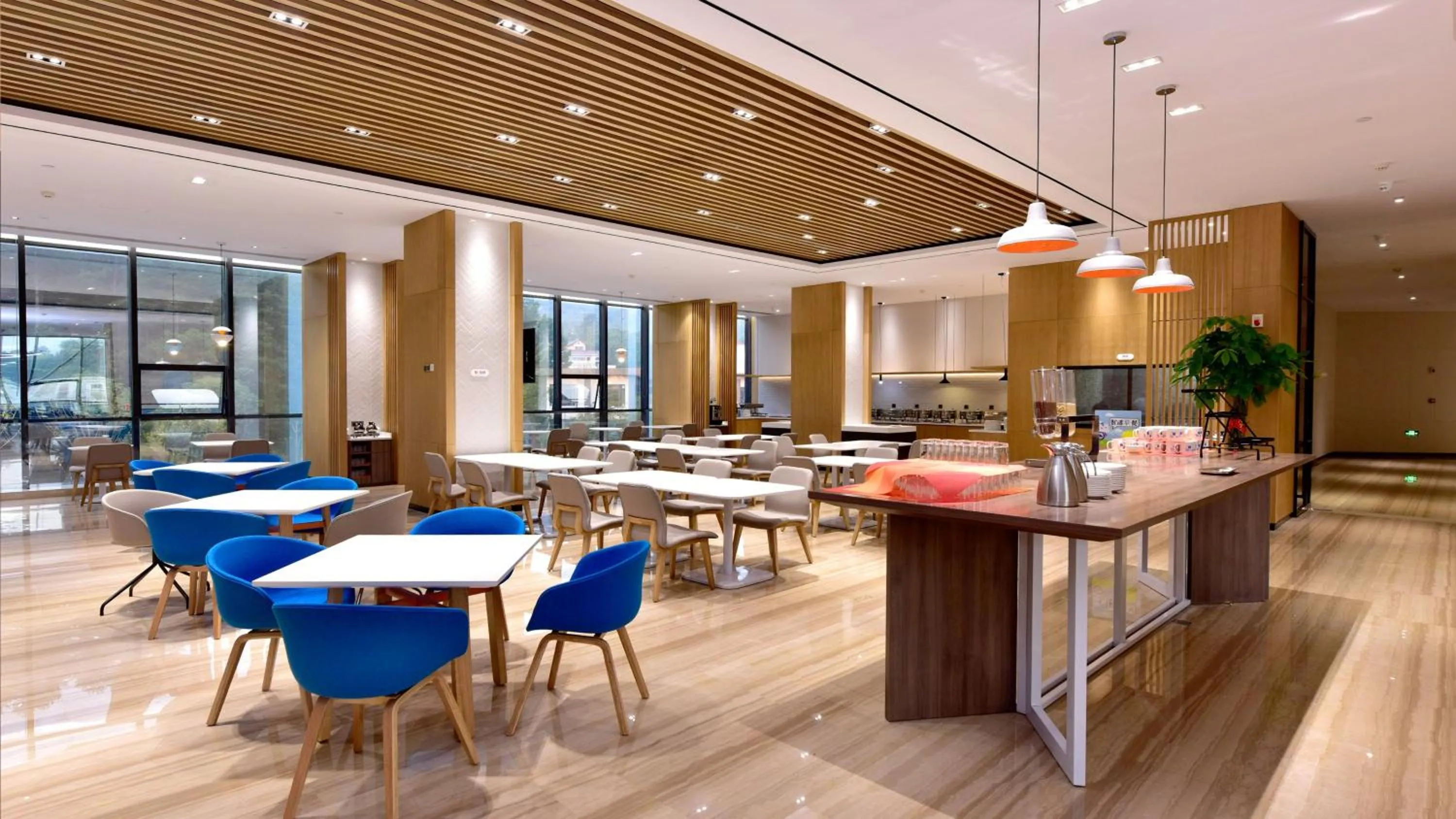 Breakfast in Holiday Inn Express Luanchuan by IHG