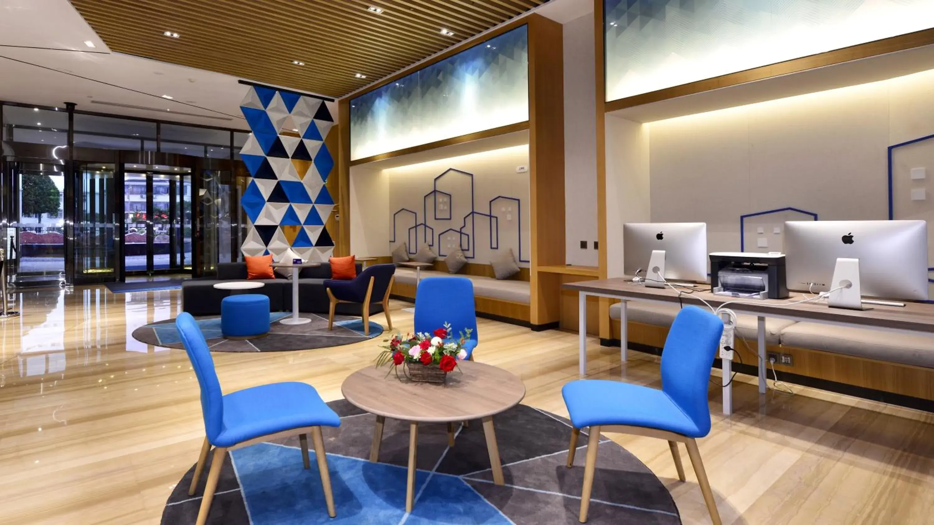 Property building in Holiday Inn Express Luanchuan by IHG Property building in Holiday Inn Express Luanchuan by IHG